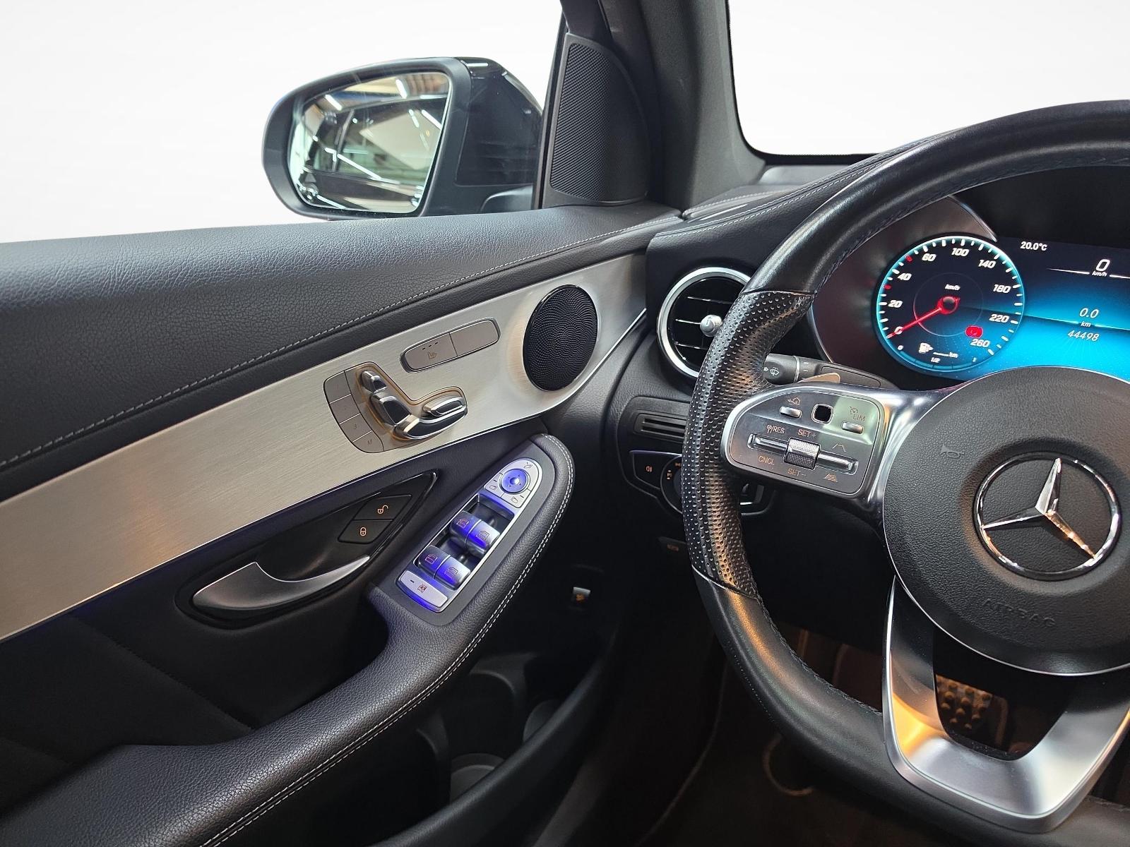 MERCEDES-BENZ GLC 220 d 4MATIC Coupé AMG Line-image-10