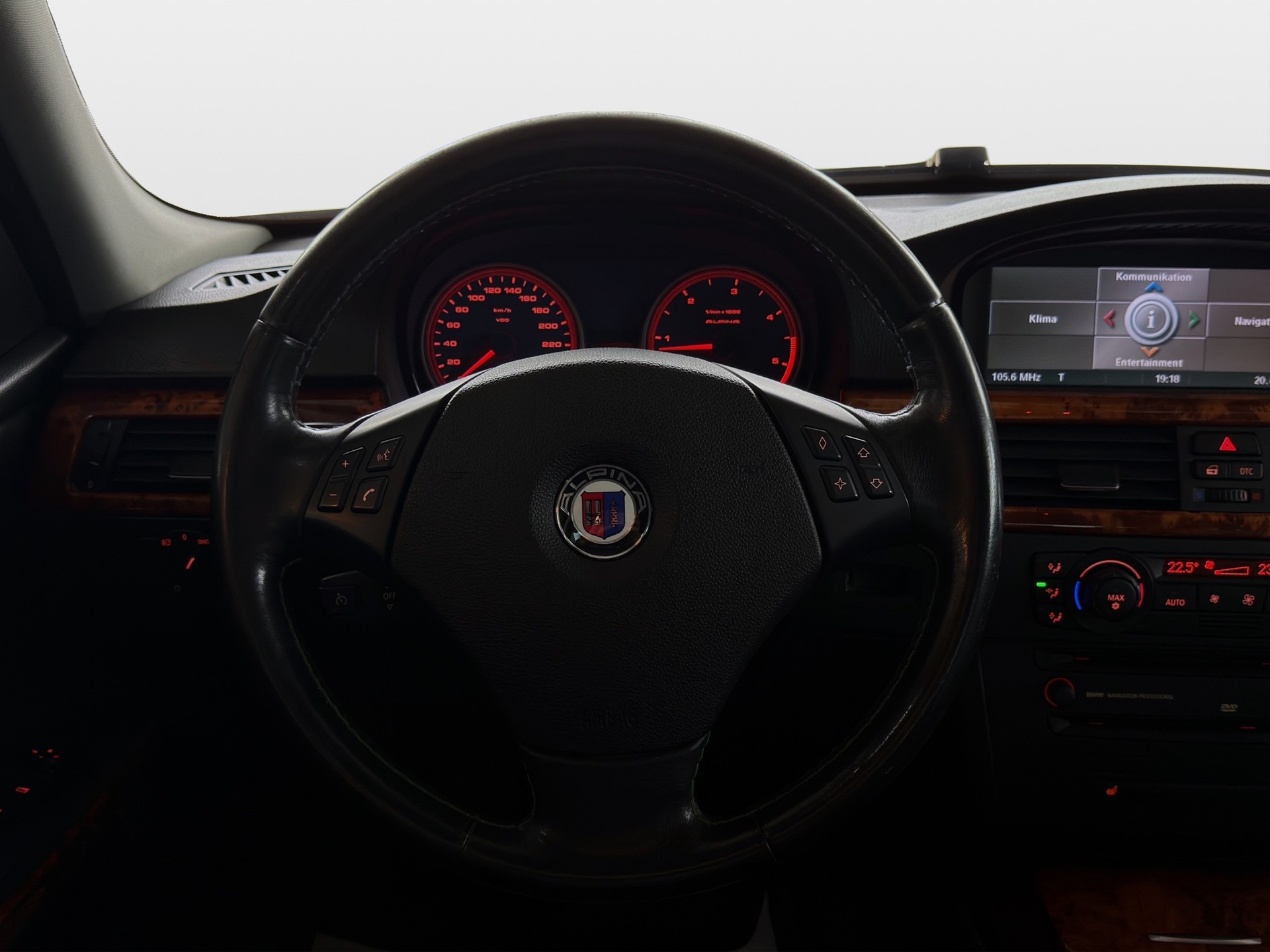 BMW-ALPINA D3 2.0d Touring*CH-Fahrzeug,Ab MFK*-image-9