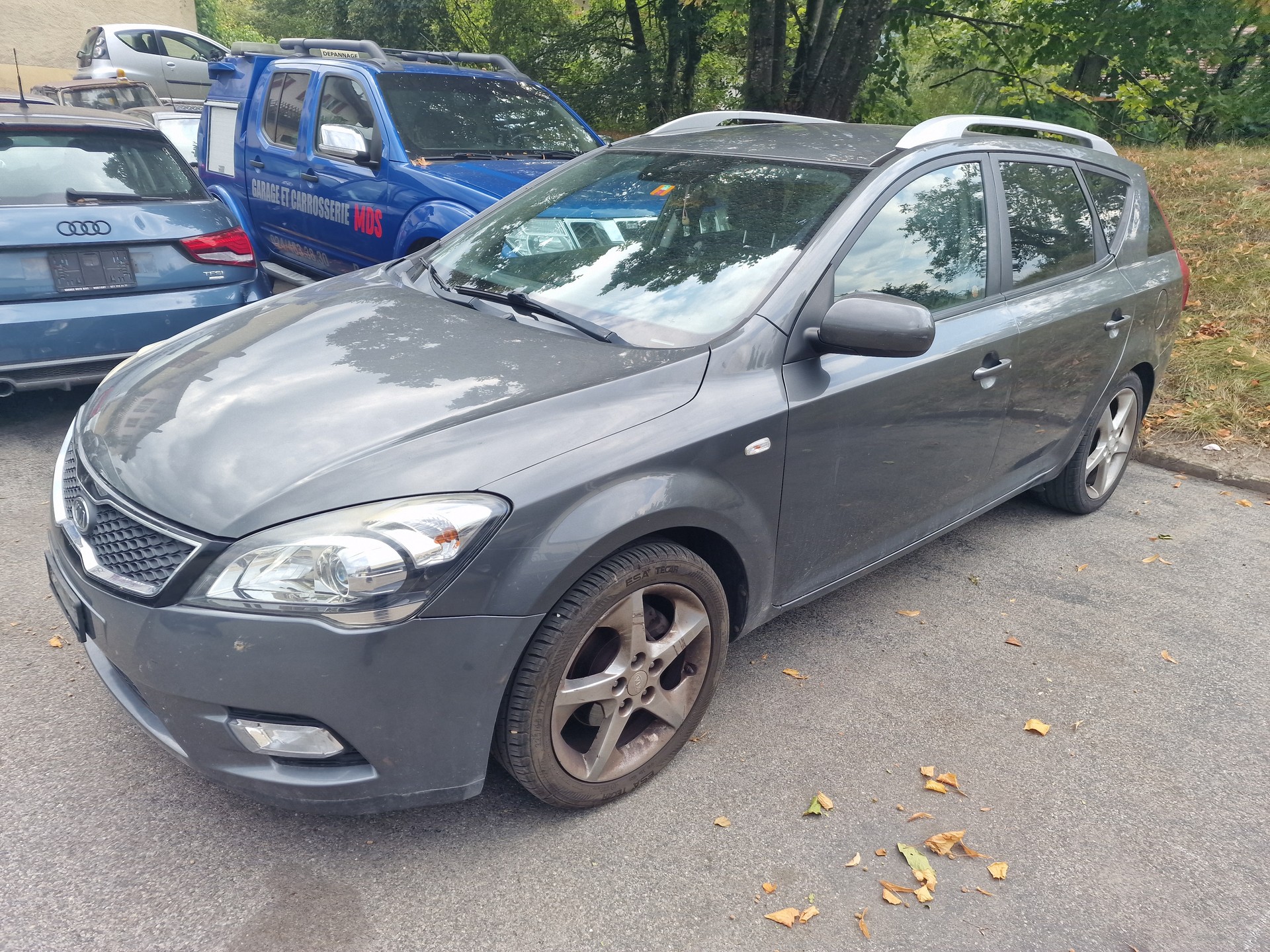KIA Cee'd Sporty Wagon 1.6 16V Trend Automatic-image-1