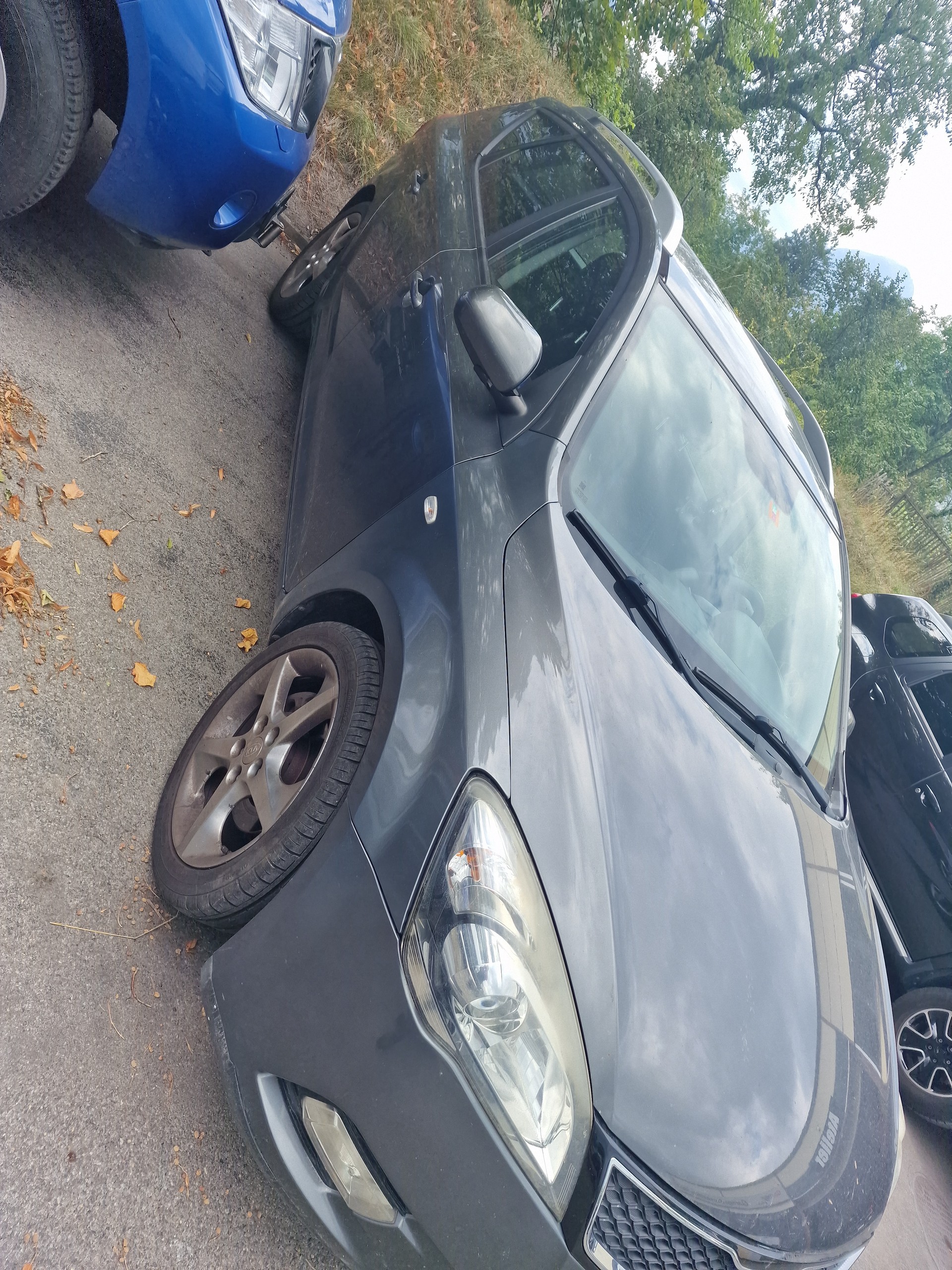 KIA Cee'd Sporty Wagon 1.6 16V Trend Automatic-image-2