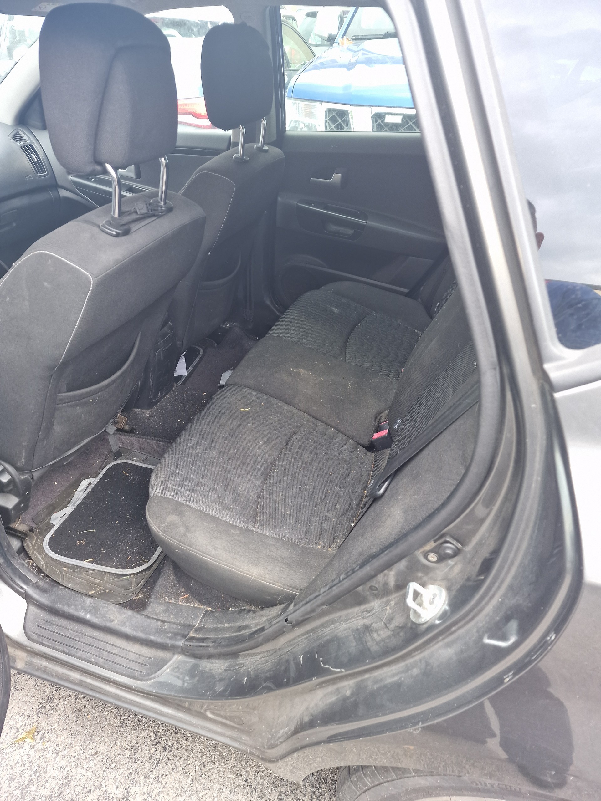 KIA Cee'd Sporty Wagon 1.6 16V Trend Automatic-image-7