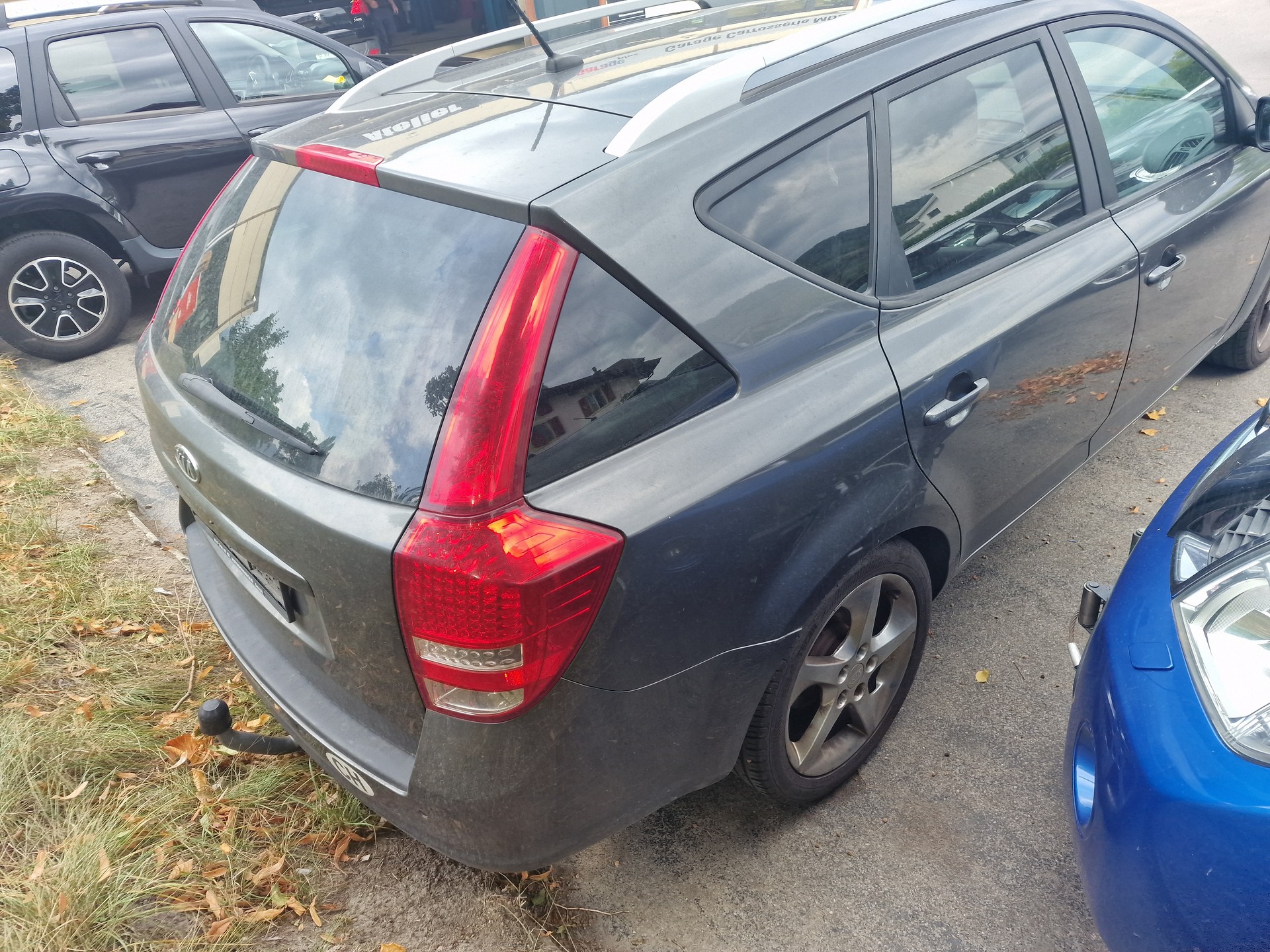 KIA Cee'd Sporty Wagon 1.6 16V Trend Automatic-image-4