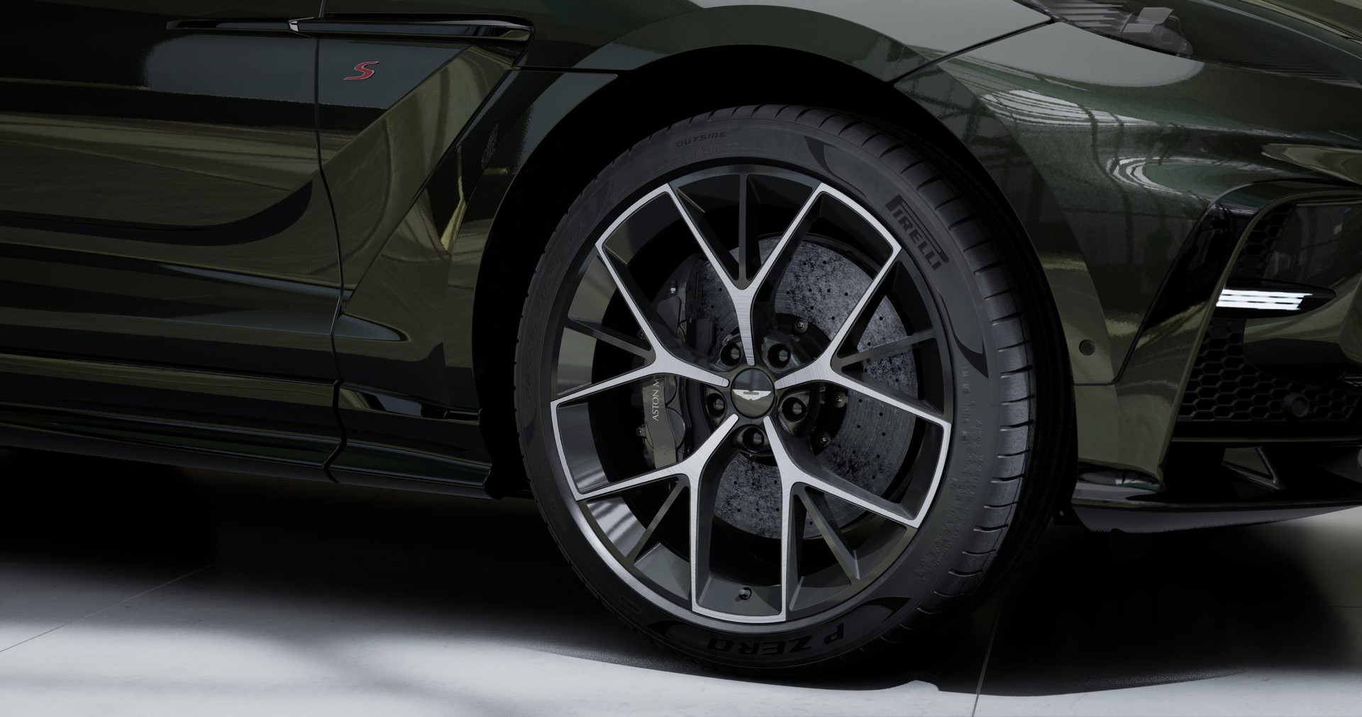 ASTON MARTIN DBX S 4.0 V8 Bi-Turbo-image-7
