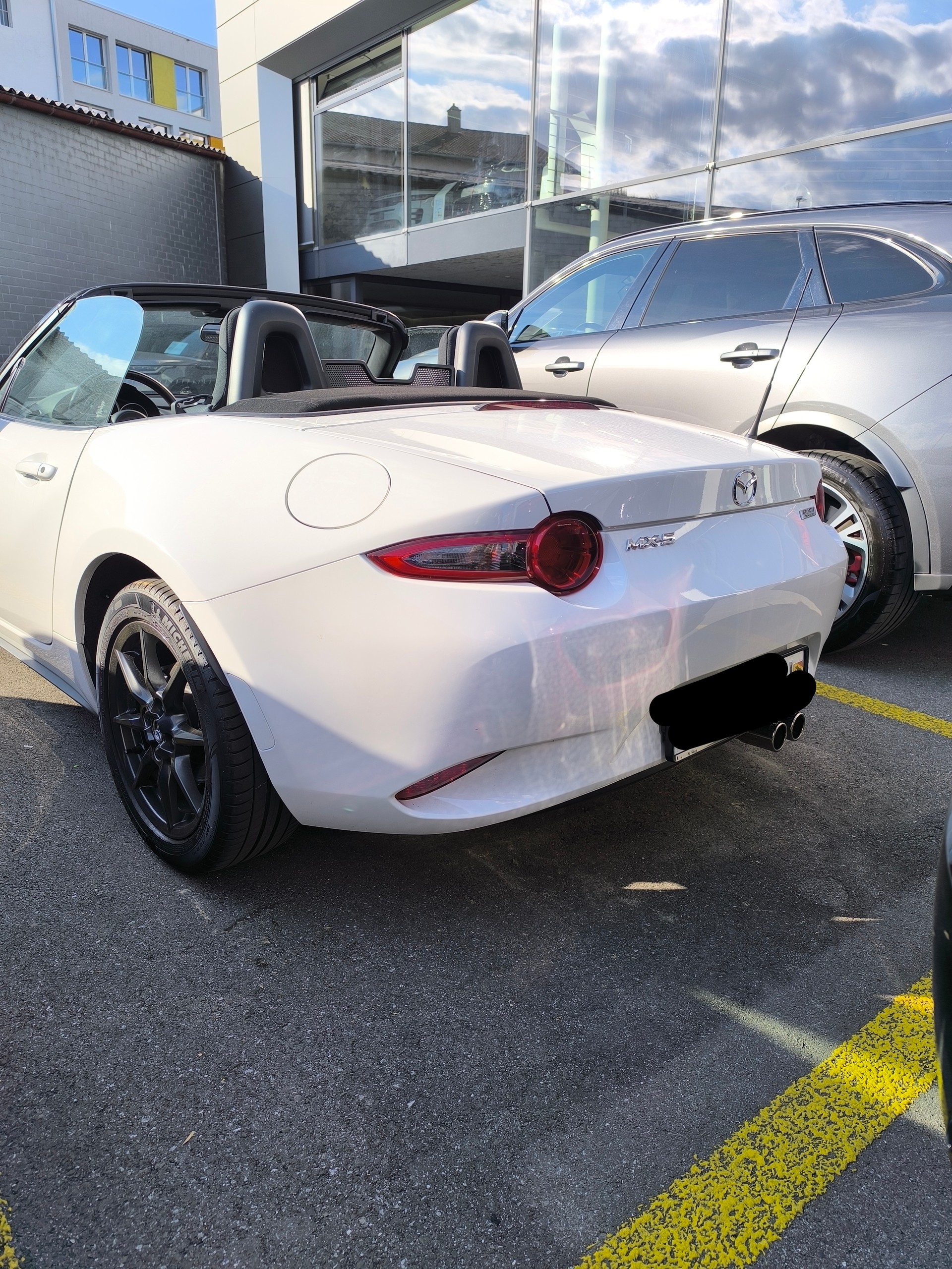 MAZDA 1.5 Ambition-image-3
