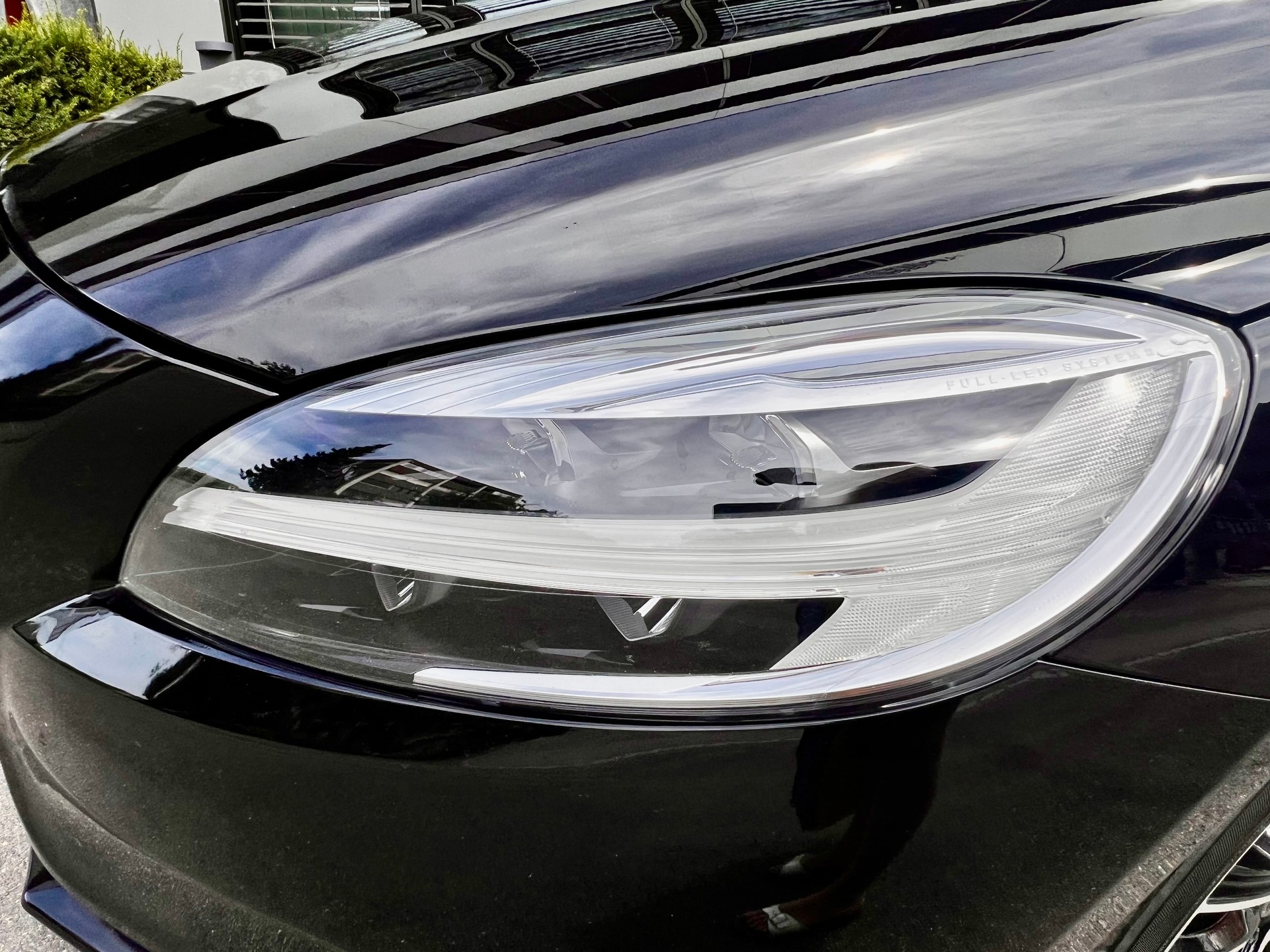VOLVO V40 D2 Momentum Geartronic-image-4