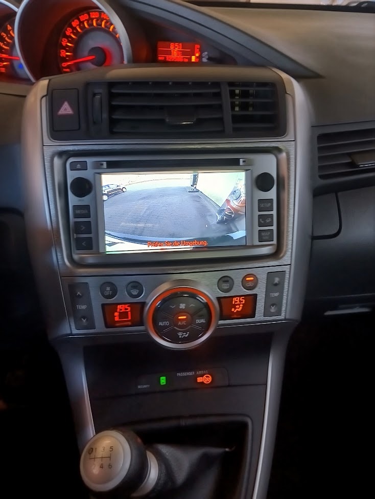 TOYOTA Verso 1.8 Linea Sol Premium-image-8