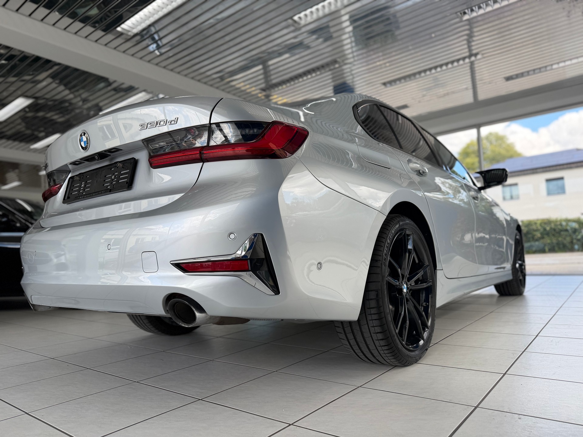 BMW 330d xDrive Steptronic M Sport-image-5