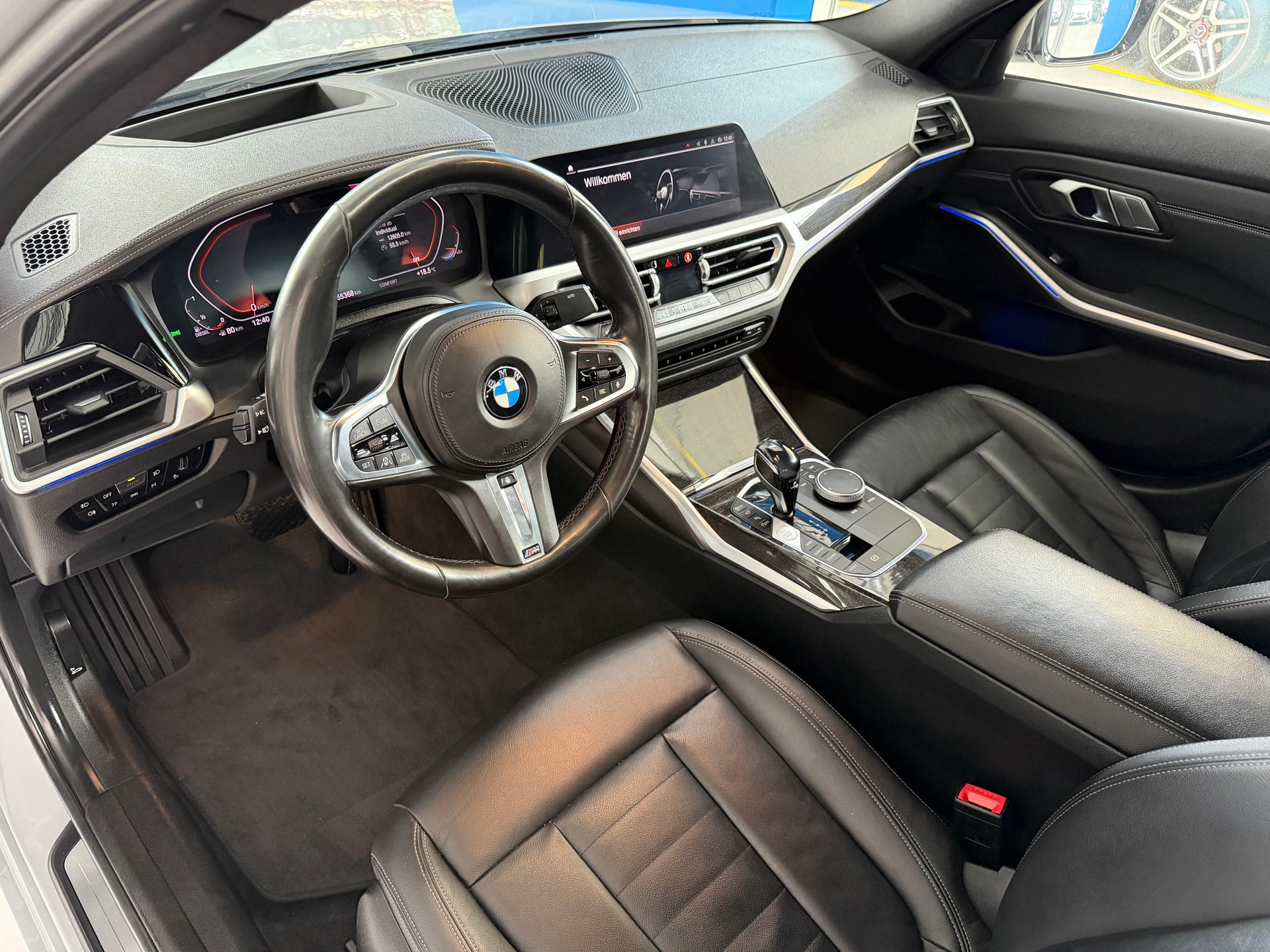 BMW 330d xDrive Steptronic M Sport-image-12