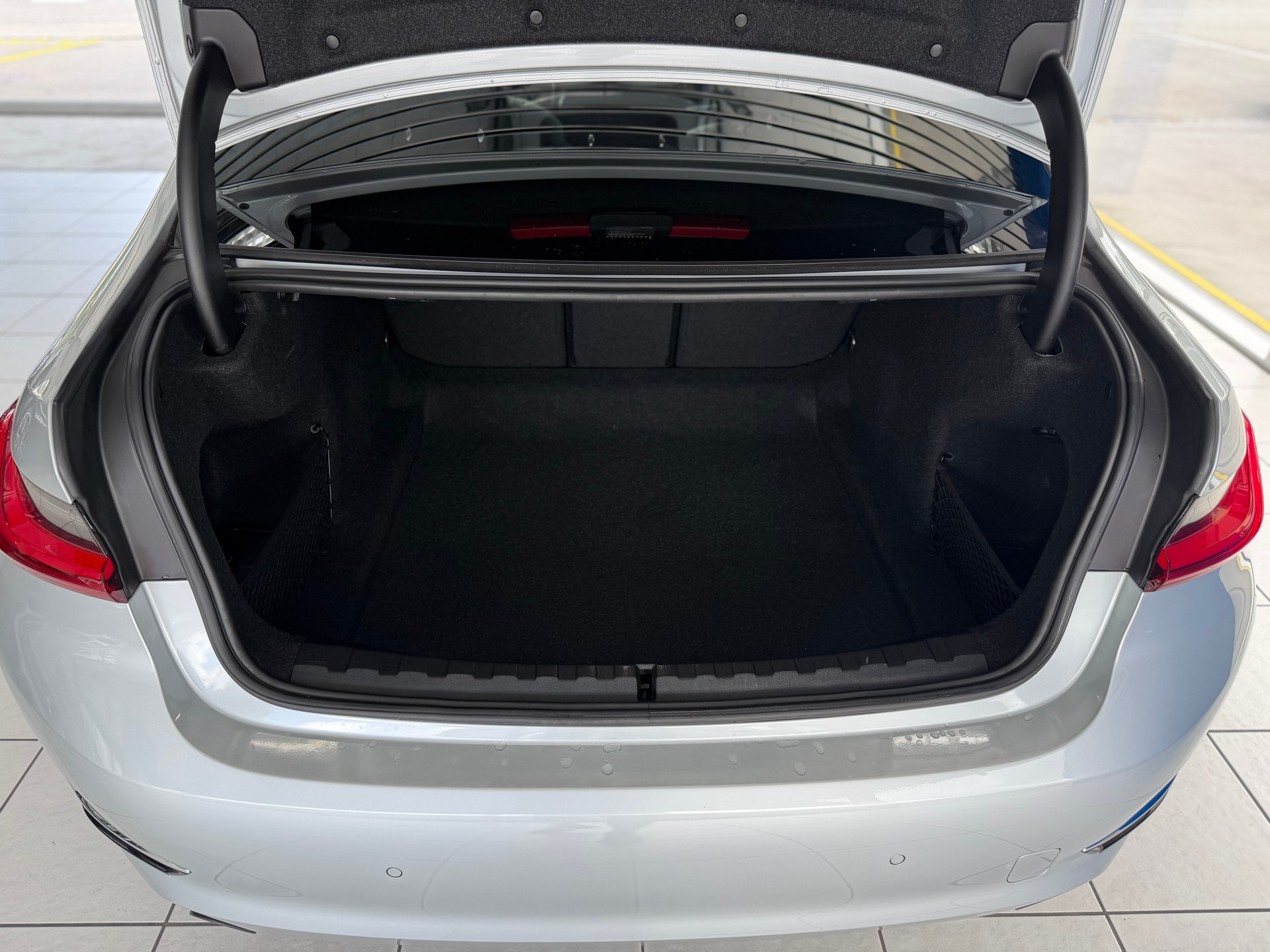 BMW 330d xDrive Steptronic M Sport-image-9