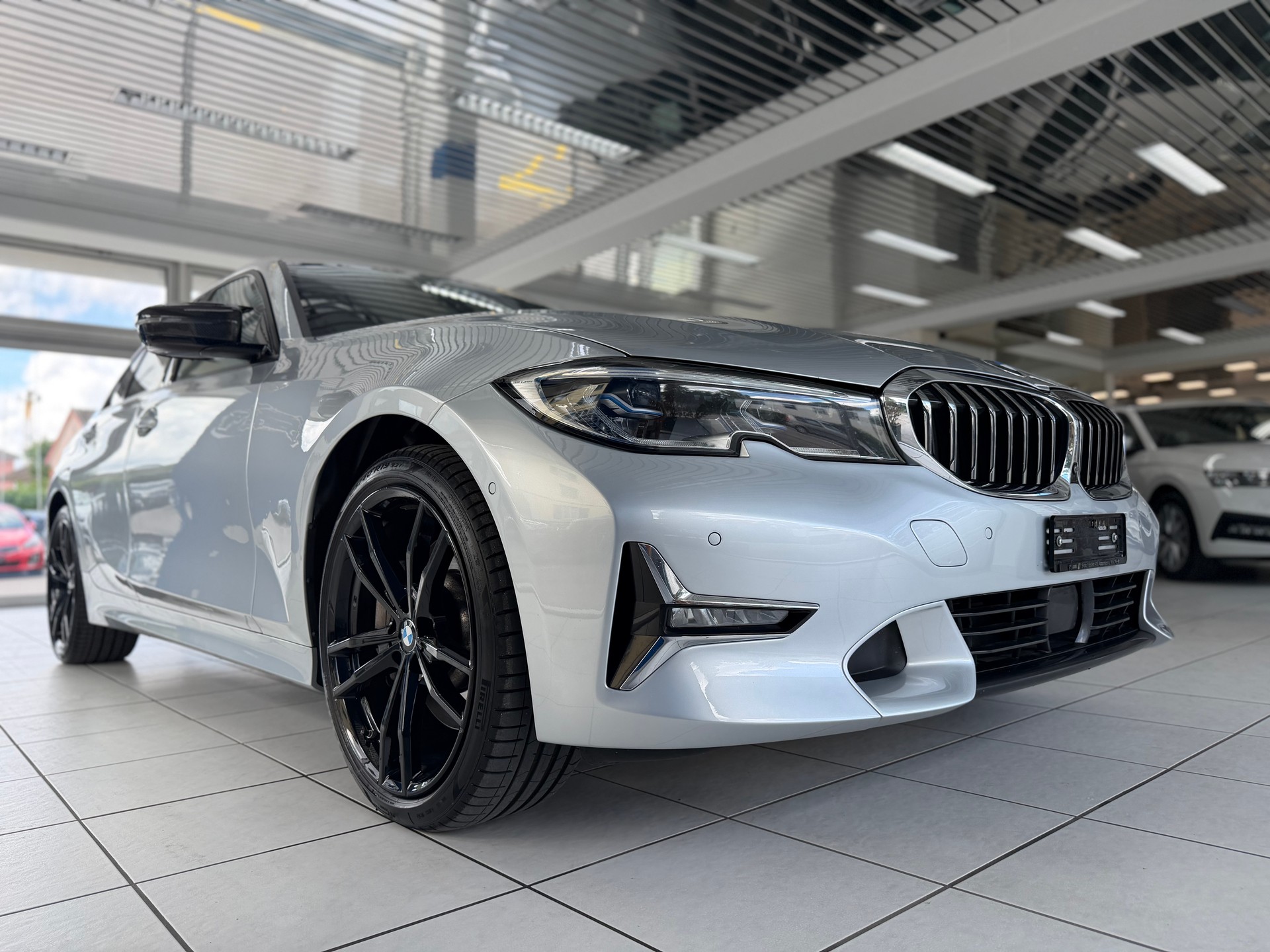 BMW 330d xDrive Steptronic M Sport-showroom-element-3
