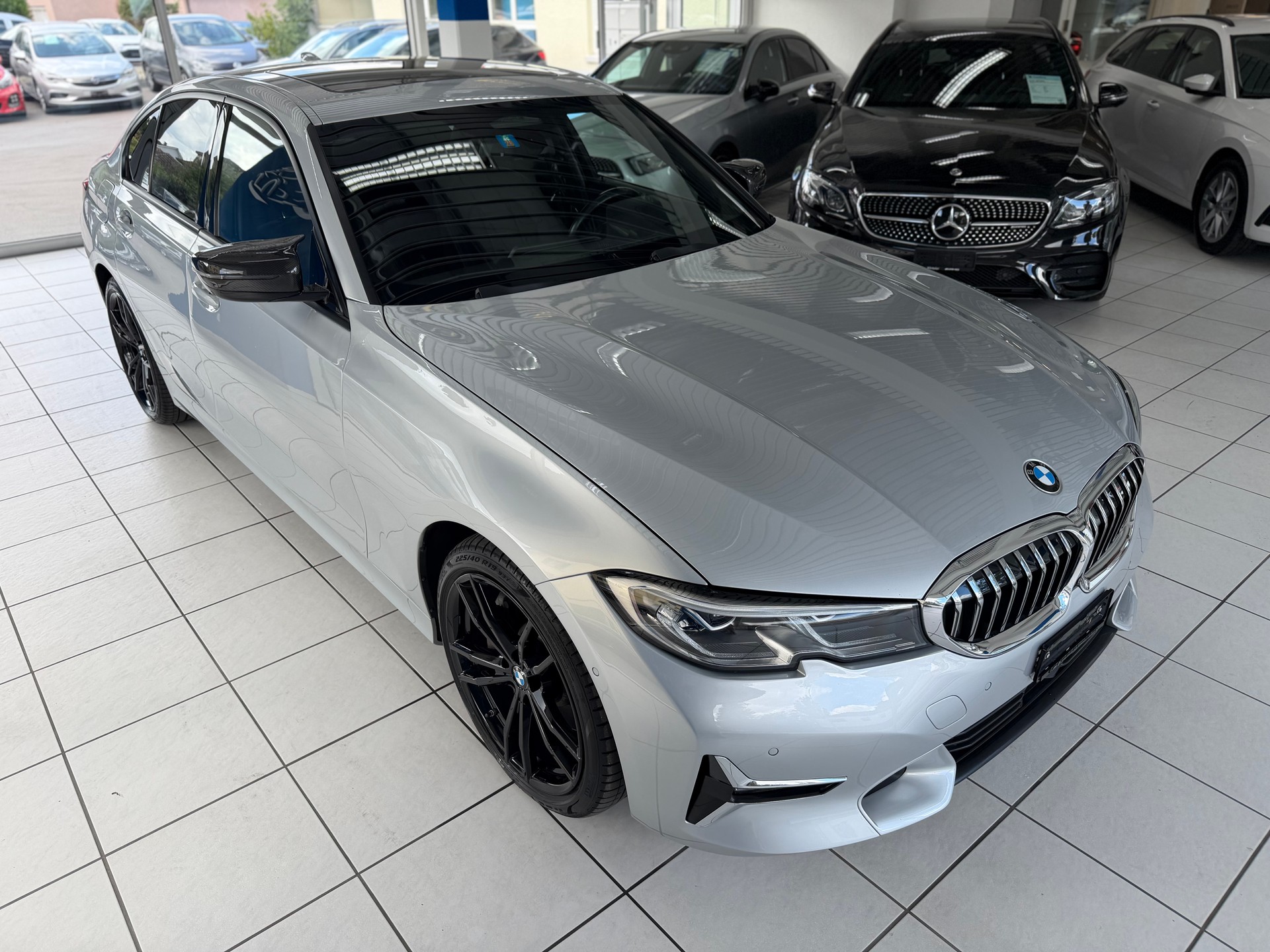BMW 330d xDrive Steptronic M Sport-showroom-element-2