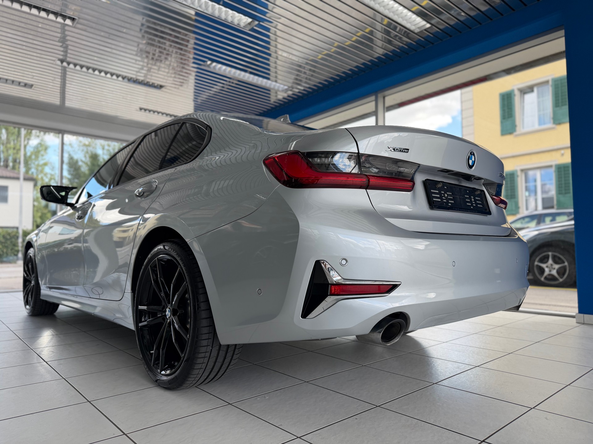 BMW 330d xDrive Steptronic M Sport-image-7