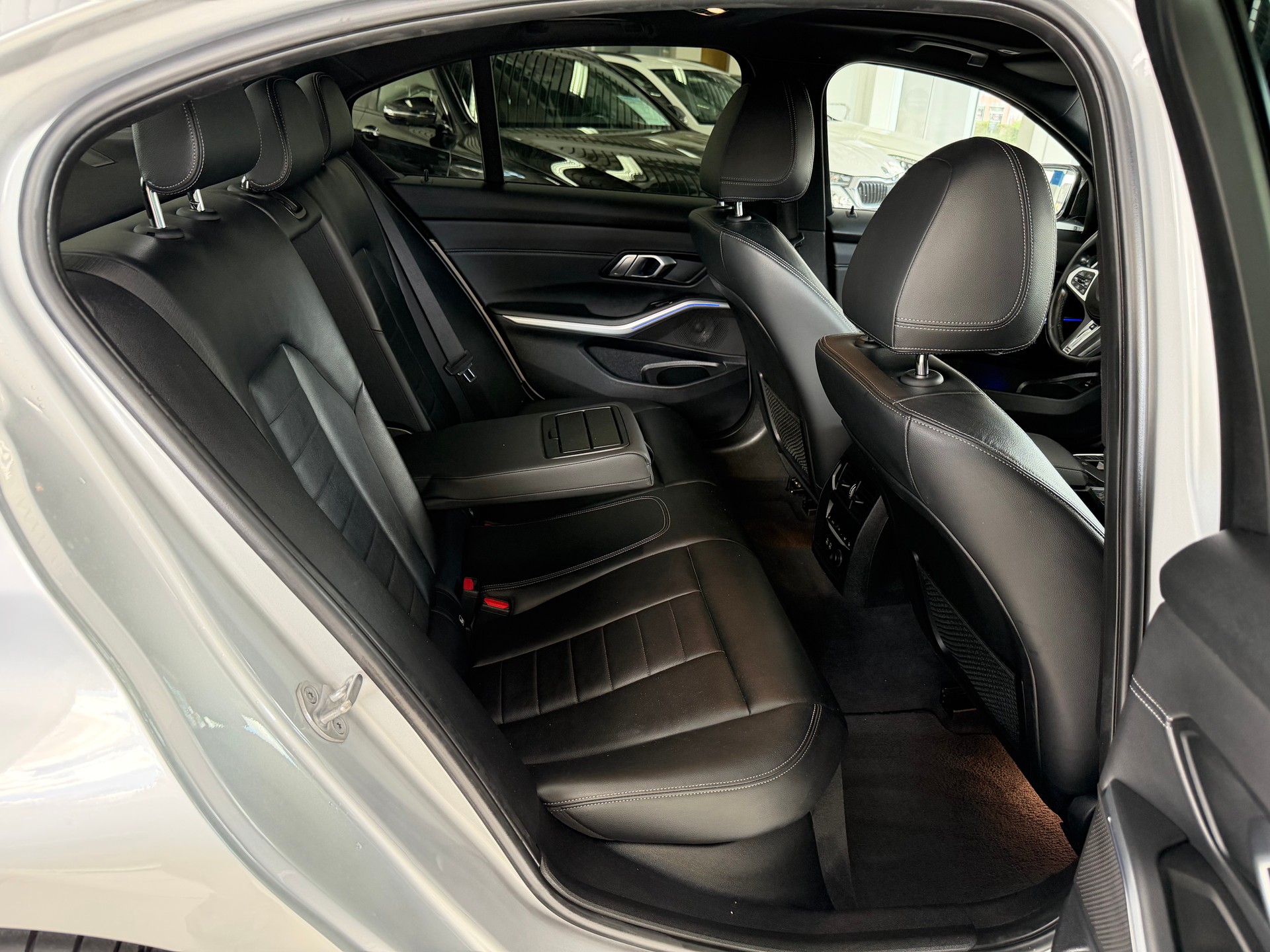 BMW 330d xDrive Steptronic M Sport-image-20