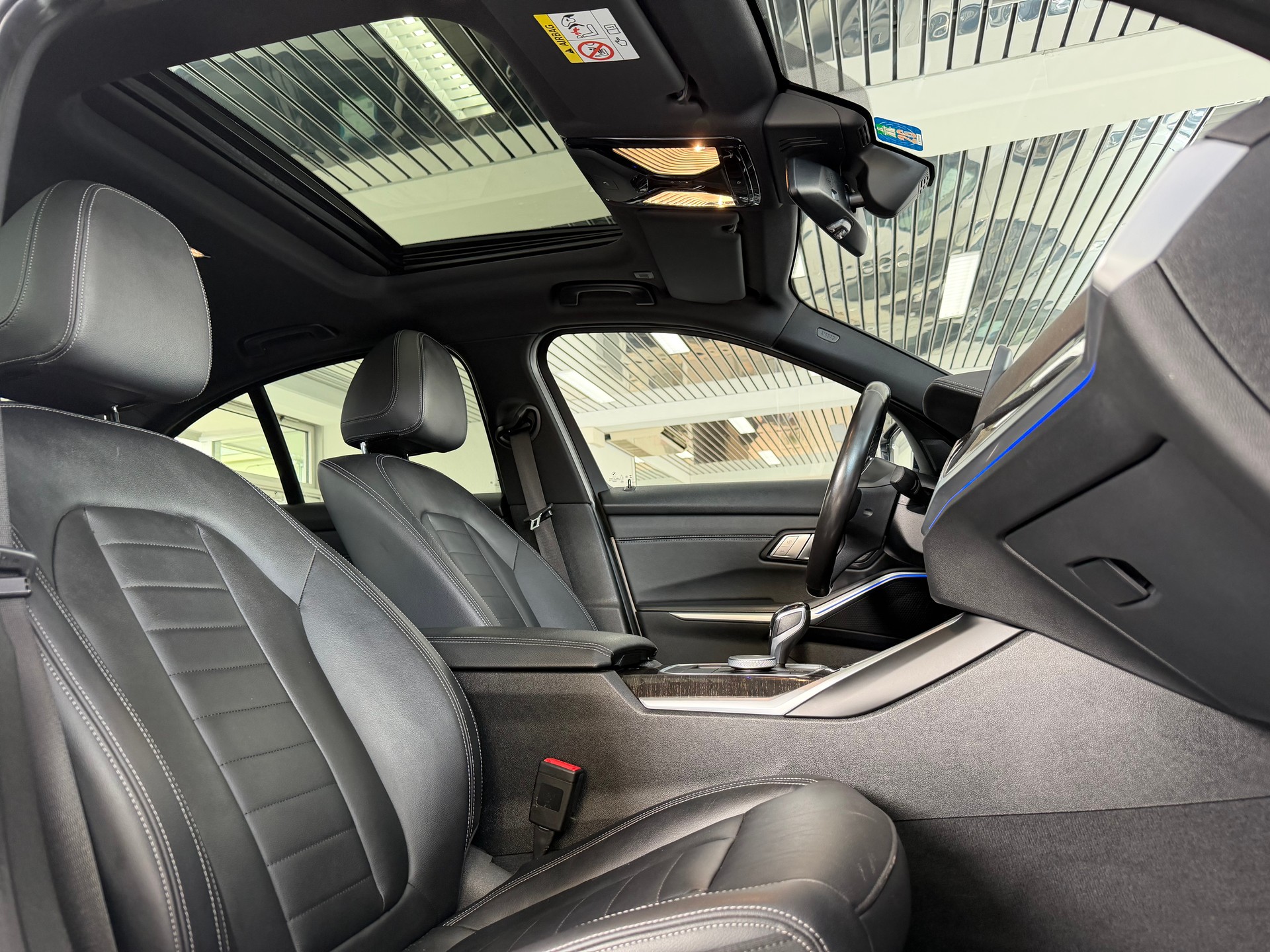 BMW 330d xDrive Steptronic M Sport-image-18