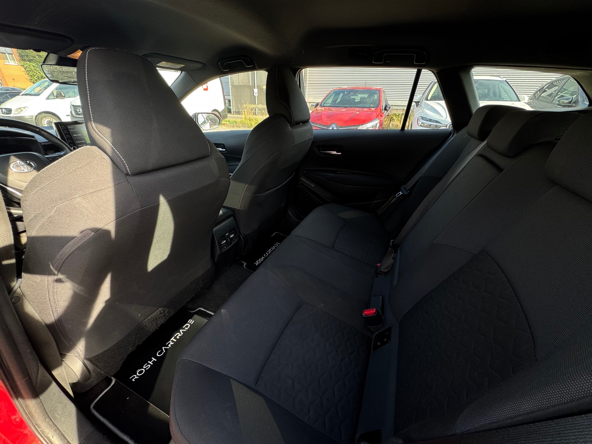TOYOTA Corolla Touring Sports 1.8 HSD Active e-CVT-image-9