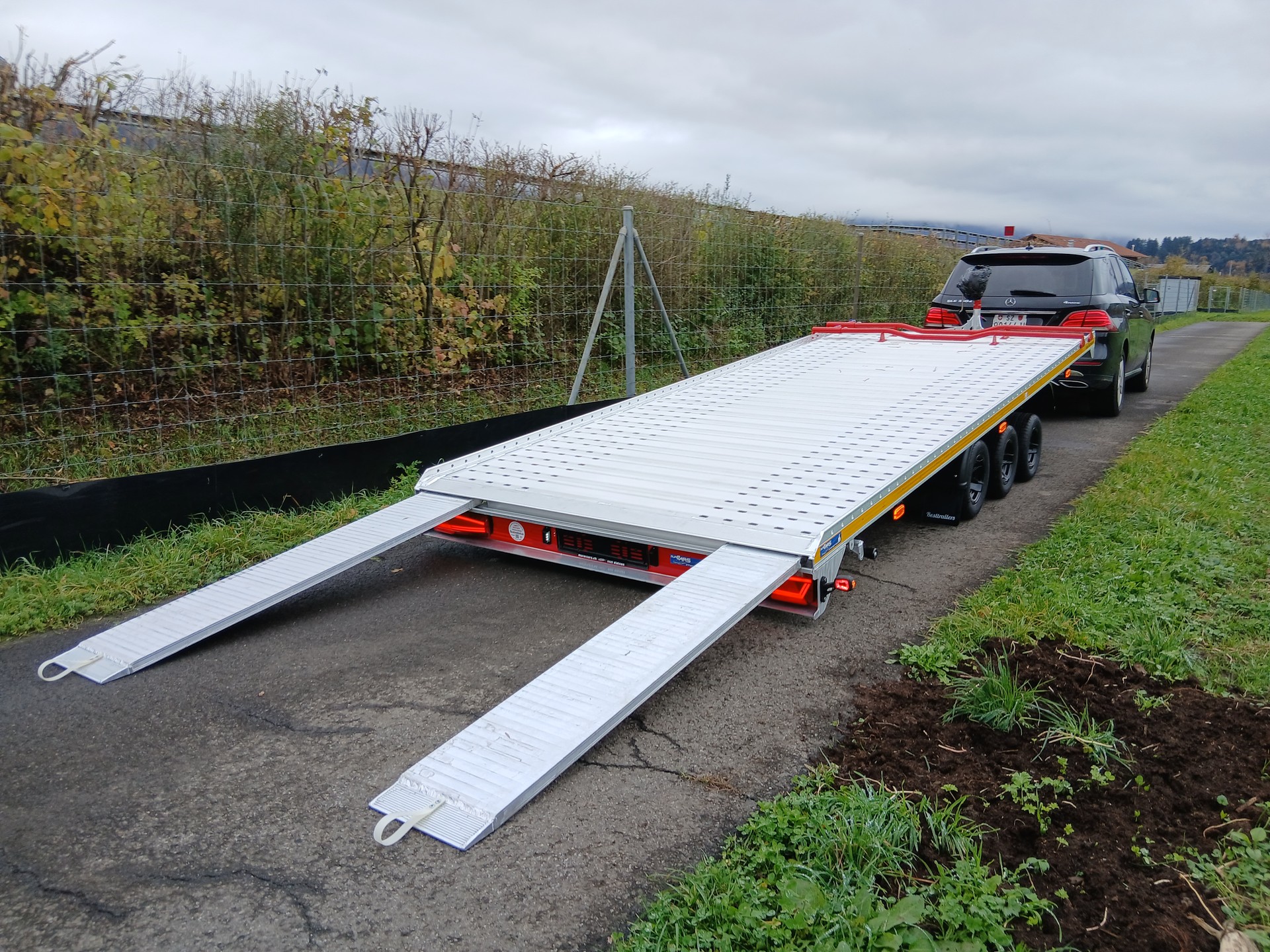 BESTTRAILERS SILVERSTONE 3'500kg Vollalu 5.2 Meter und 10 Zoll Räder