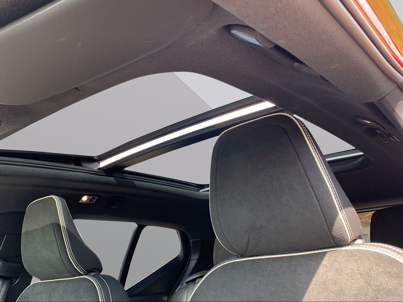VOLVO XC40 1.5 T5 TE R-Design-image-10