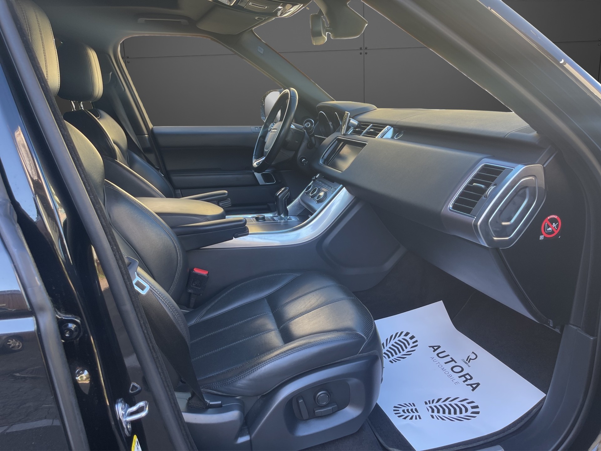 LAND ROVER Range Rover Sport 3.0 SDV6 HSE Dynamic Automatic-image-11