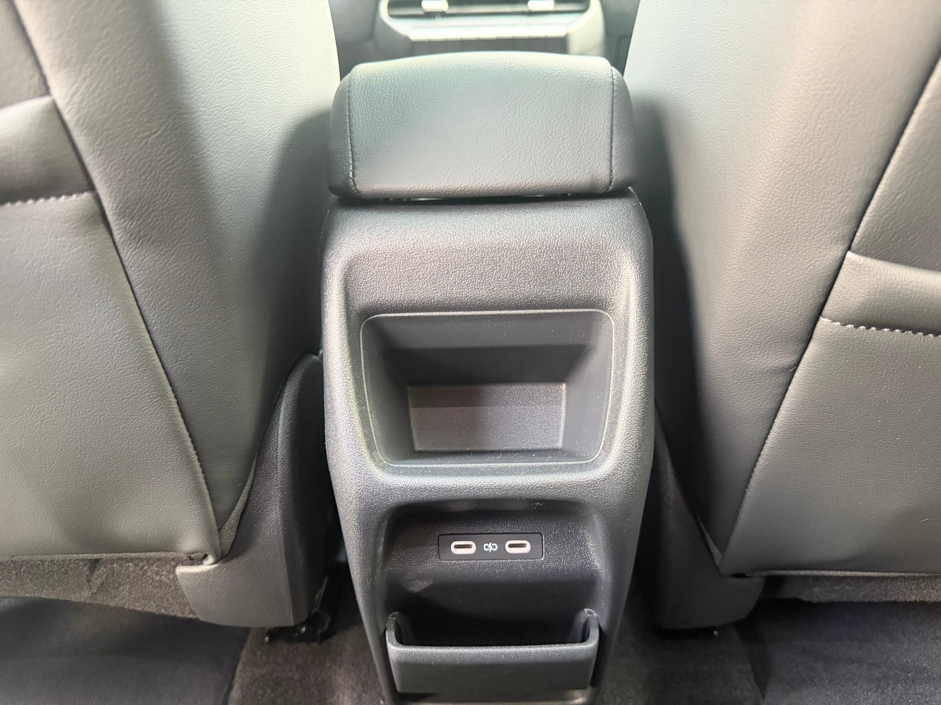 VW ID.Polo 52 kWh Style Edition One Plus-image-13
