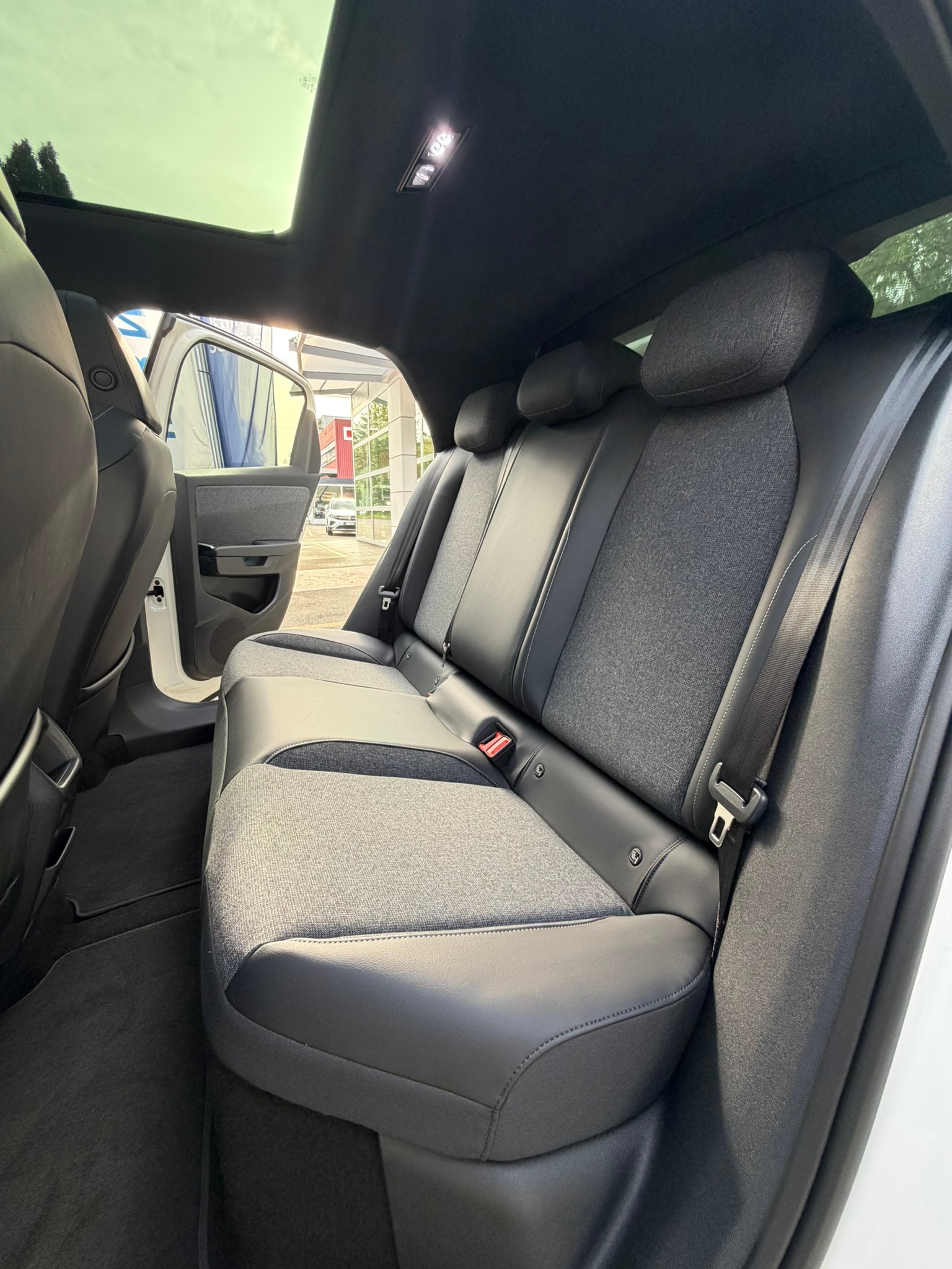 VW ID.Polo 52 kWh Style Edition One Plus-image-12