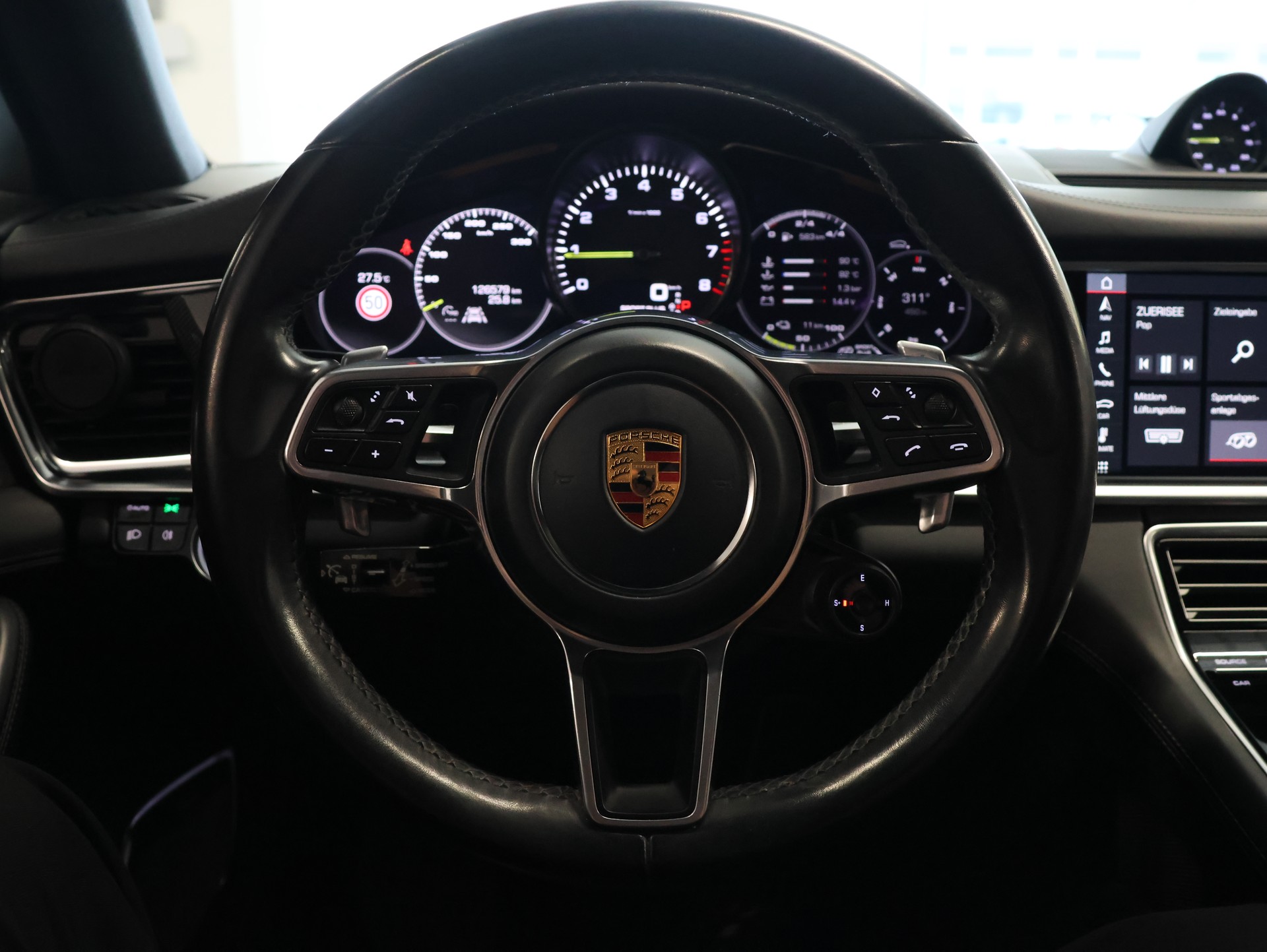 PORSCHE Panamera 4 E-Hybrid Sport Turismo PDK *SPORT-CHRONO*-image-18