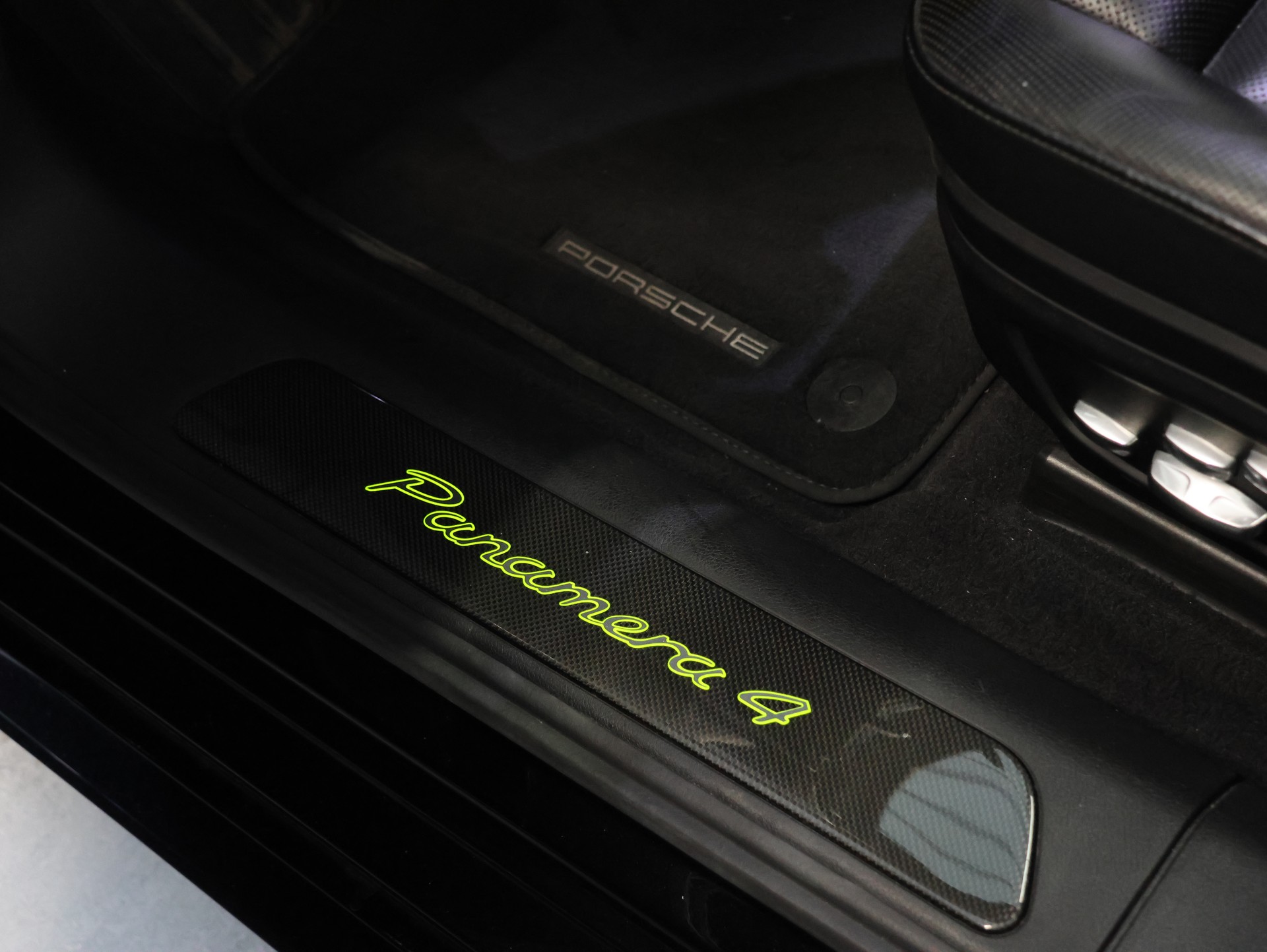 PORSCHE Panamera 4 E-Hybrid Sport Turismo PDK *SPORT-CHRONO*-image-14