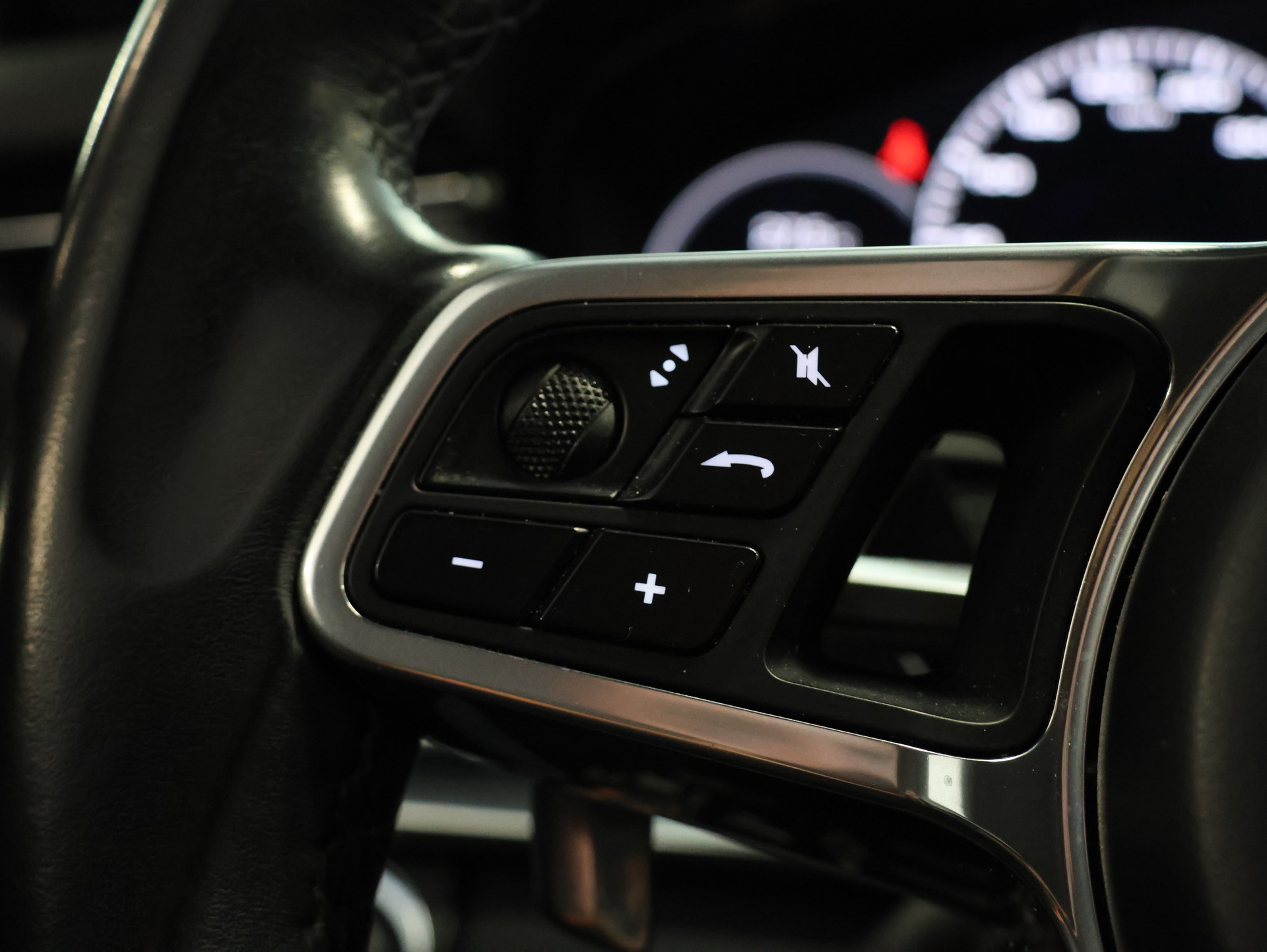 PORSCHE Panamera 4 E-Hybrid Sport Turismo PDK *SPORT-CHRONO*-image-24
