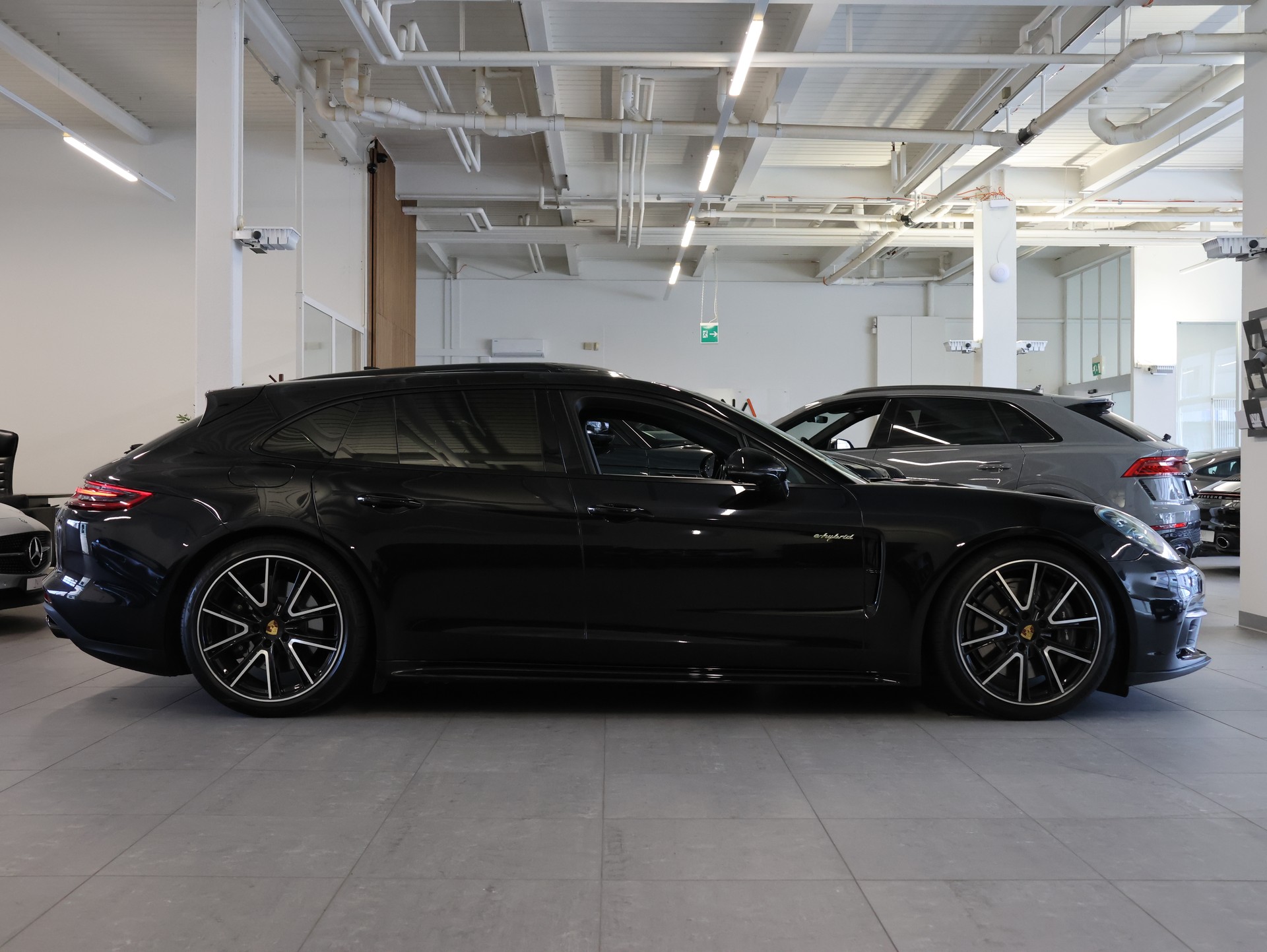 PORSCHE Panamera 4 E-Hybrid Sport Turismo PDK *SPORT-CHRONO*-image-9