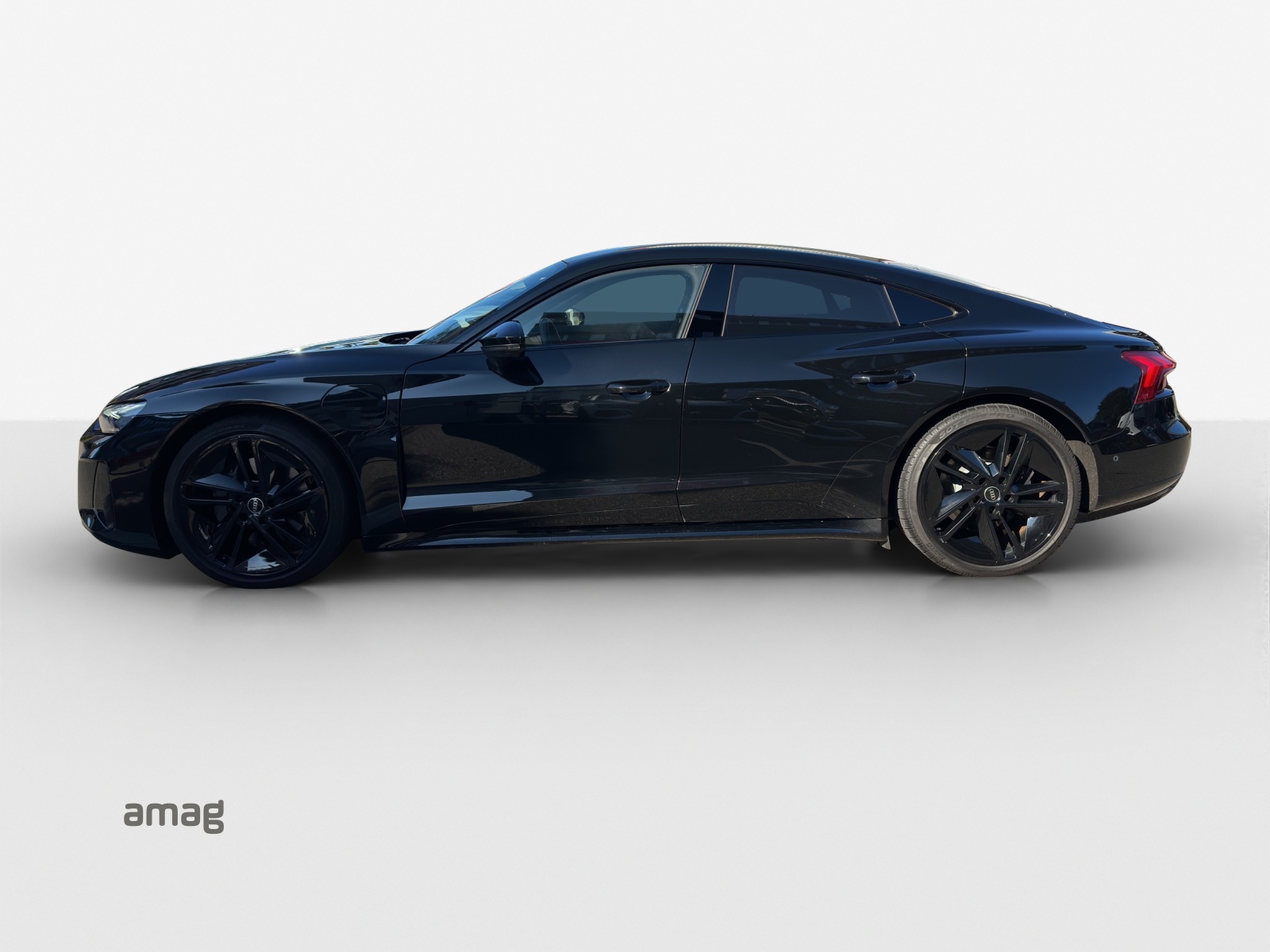 AUDI e-tron GT quattro-image-1