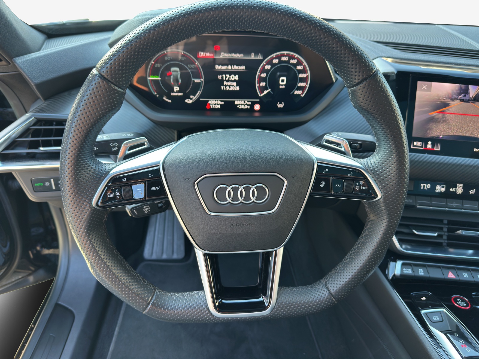 AUDI e-tron GT quattro-image-9