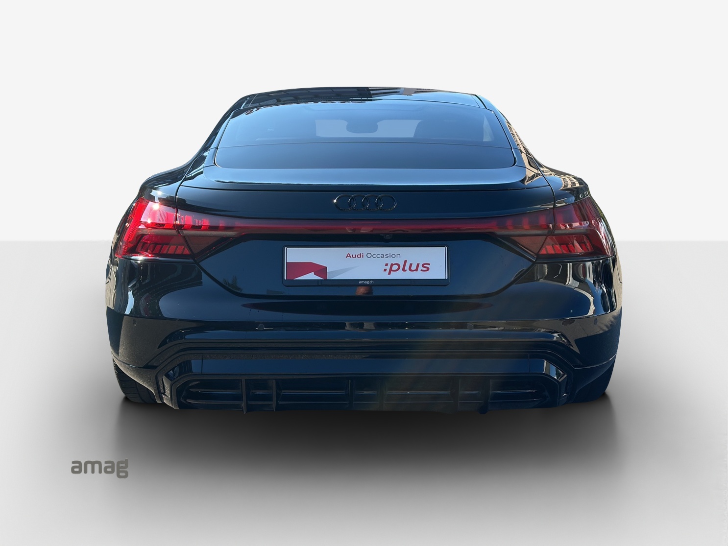 AUDI e-tron GT quattro-image-3