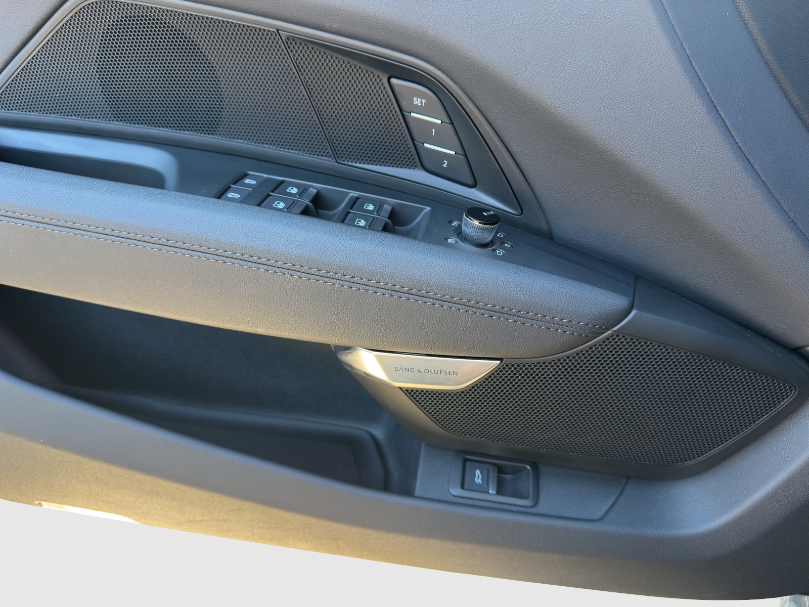 AUDI e-tron GT quattro-image-14