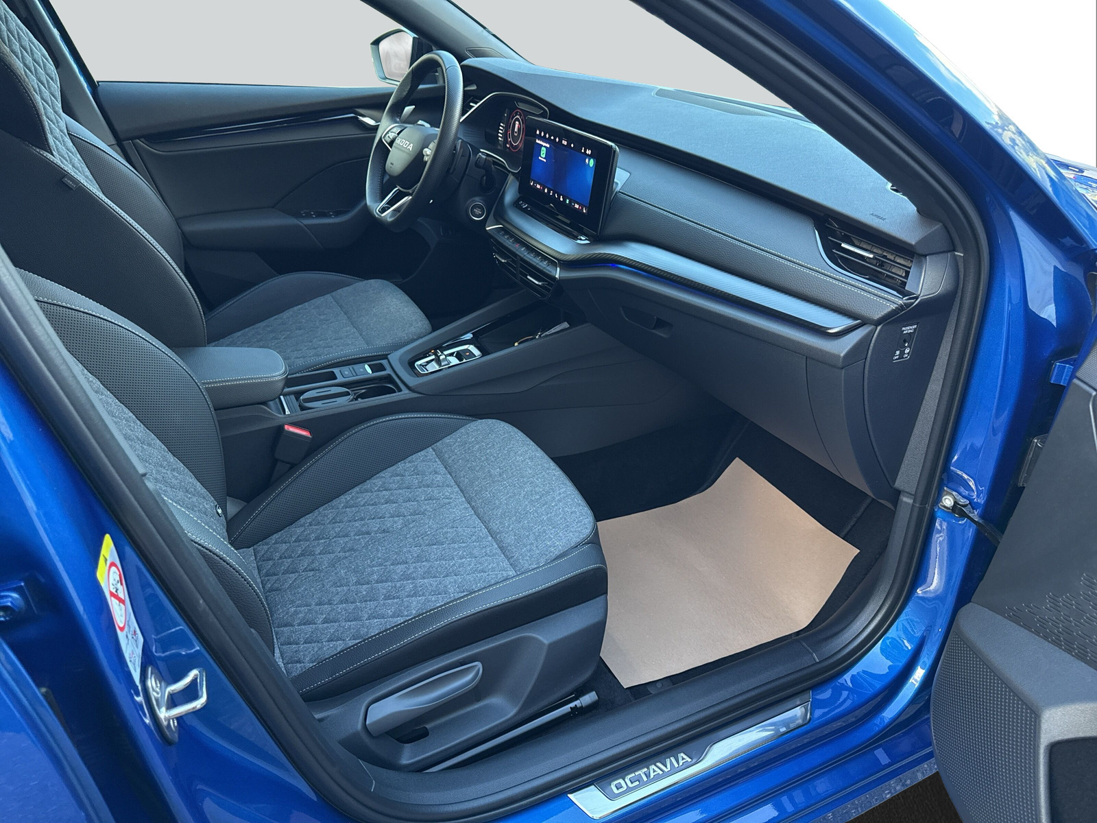 SKODA Octavia Combi 2.0 TSI DSG Sport Line 4x4-image-11