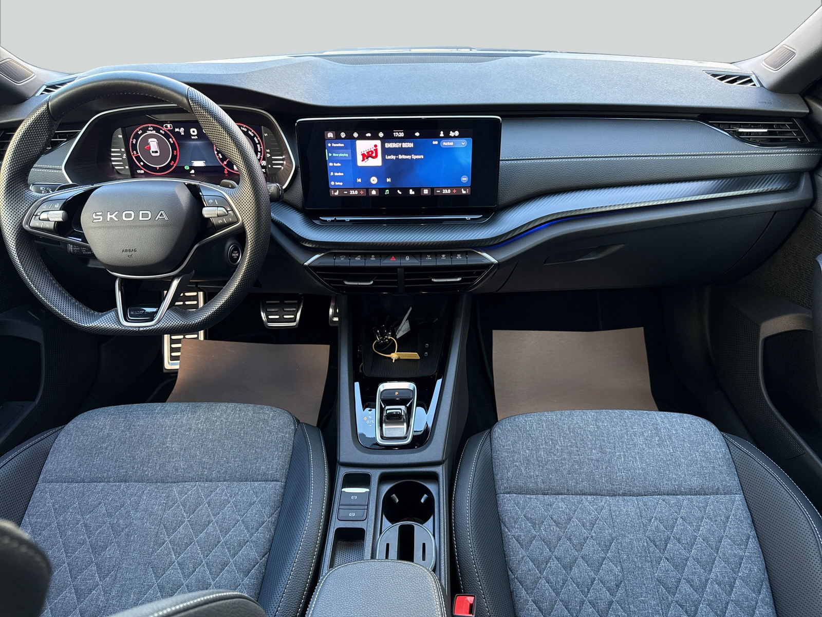 SKODA Octavia Combi 2.0 TSI DSG Sport Line 4x4-image-12