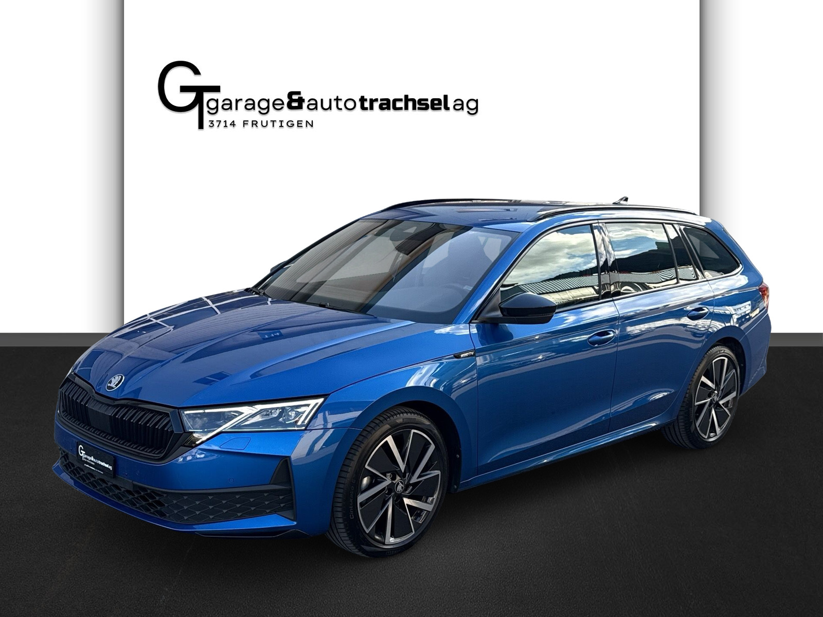 SKODA Octavia Combi 2.0 TSI DSG Sport Line 4x4-image-0