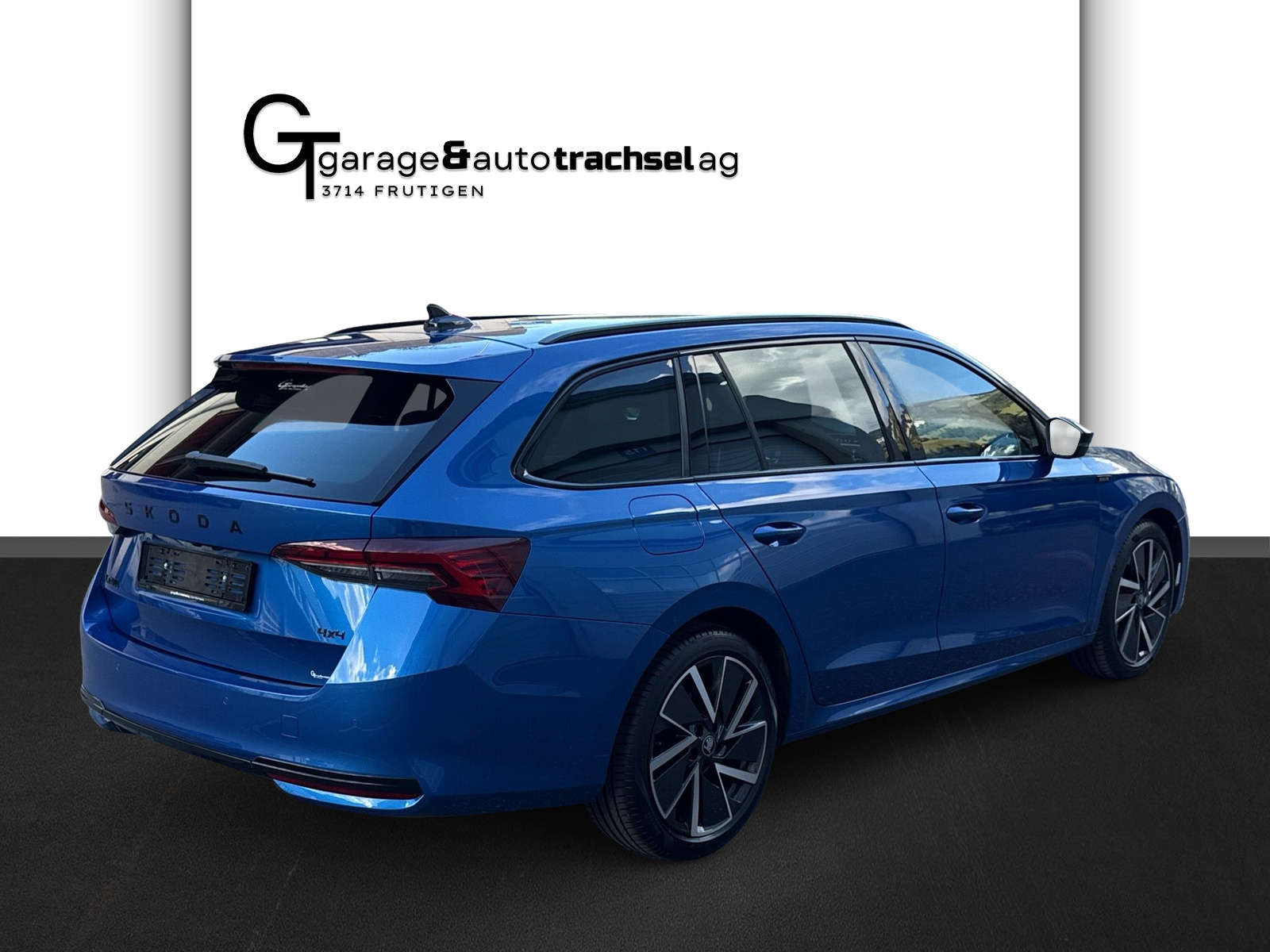 SKODA Octavia Combi 2.0 TSI DSG Sport Line 4x4-image-4