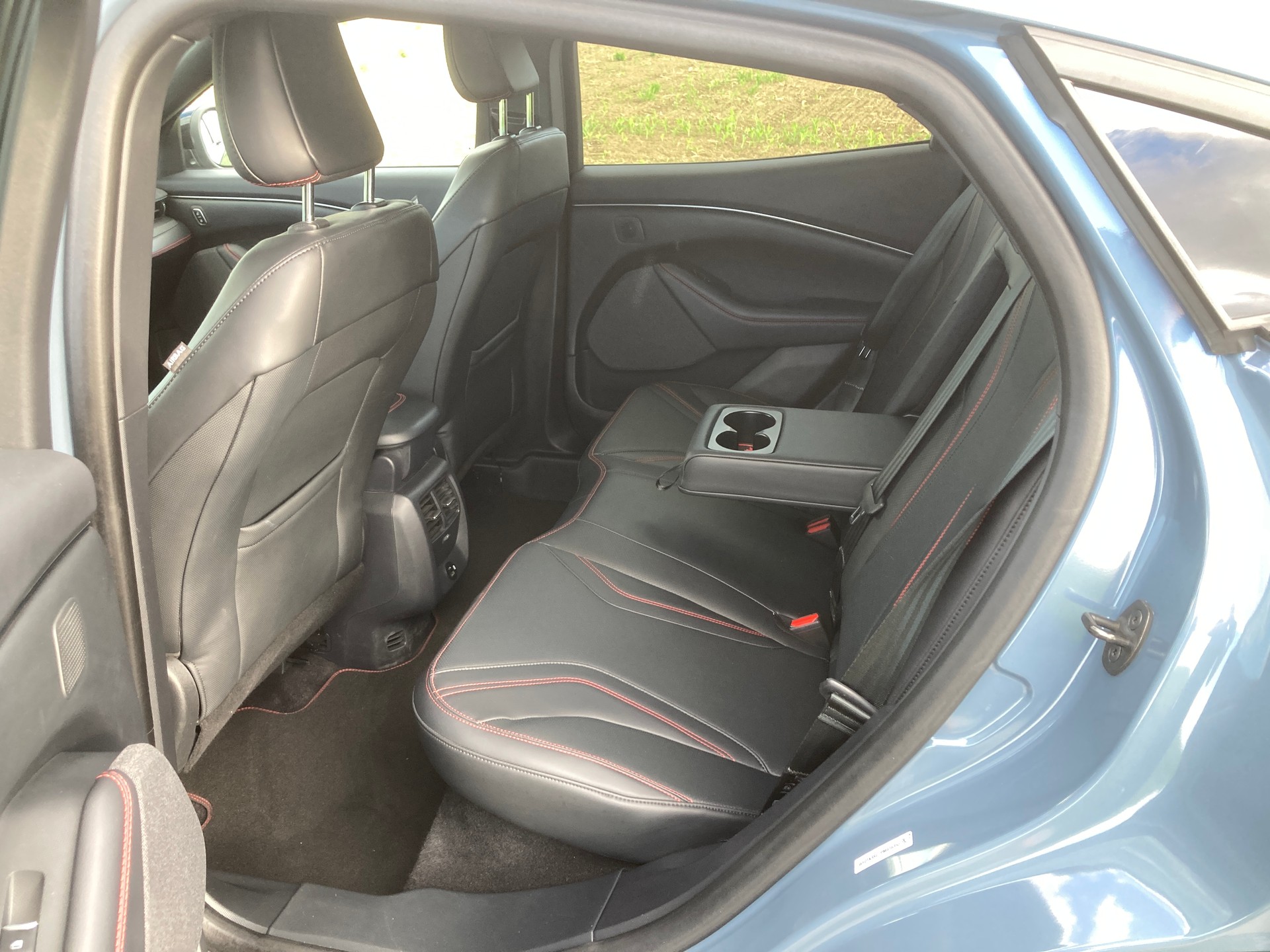 FORD Mustang MACH-E 99kWh Ext. Range 351PS Premium AT AWD 5d-image-7