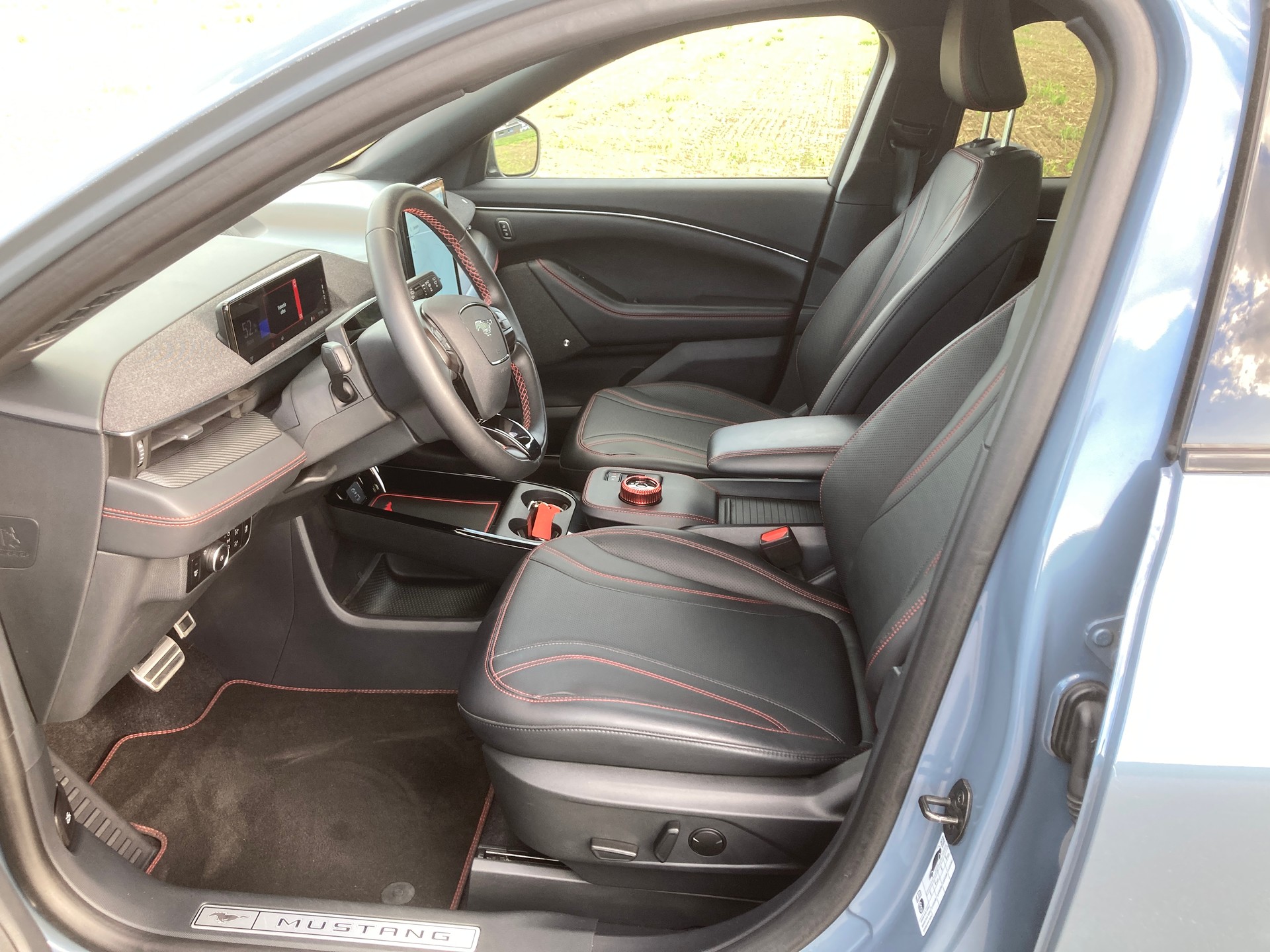 FORD Mustang MACH-E 99kWh Ext. Range 351PS Premium AT AWD 5d-image-8