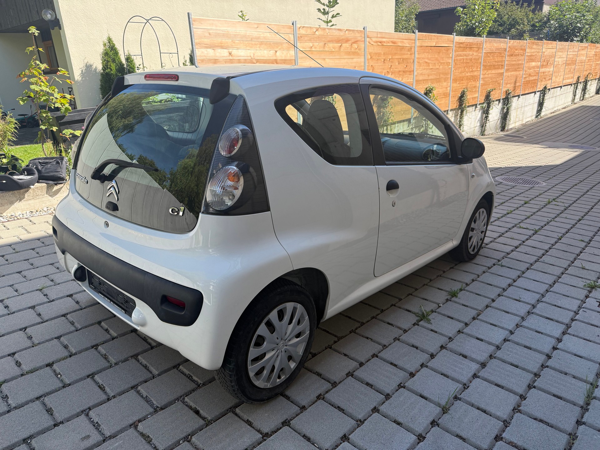 CITROEN C1 1.0i Attraction-image-3