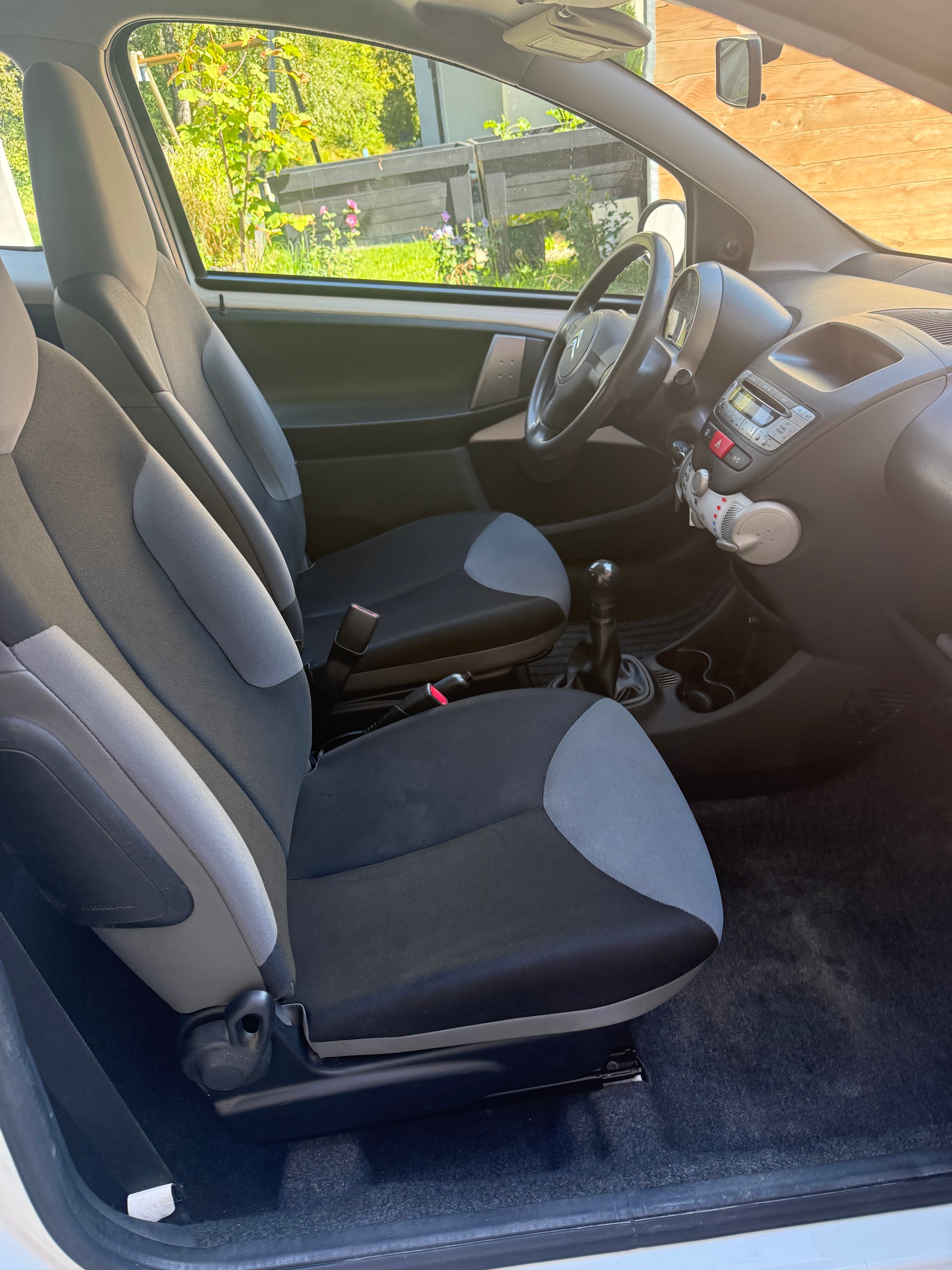 CITROEN C1 1.0i Attraction-image-10