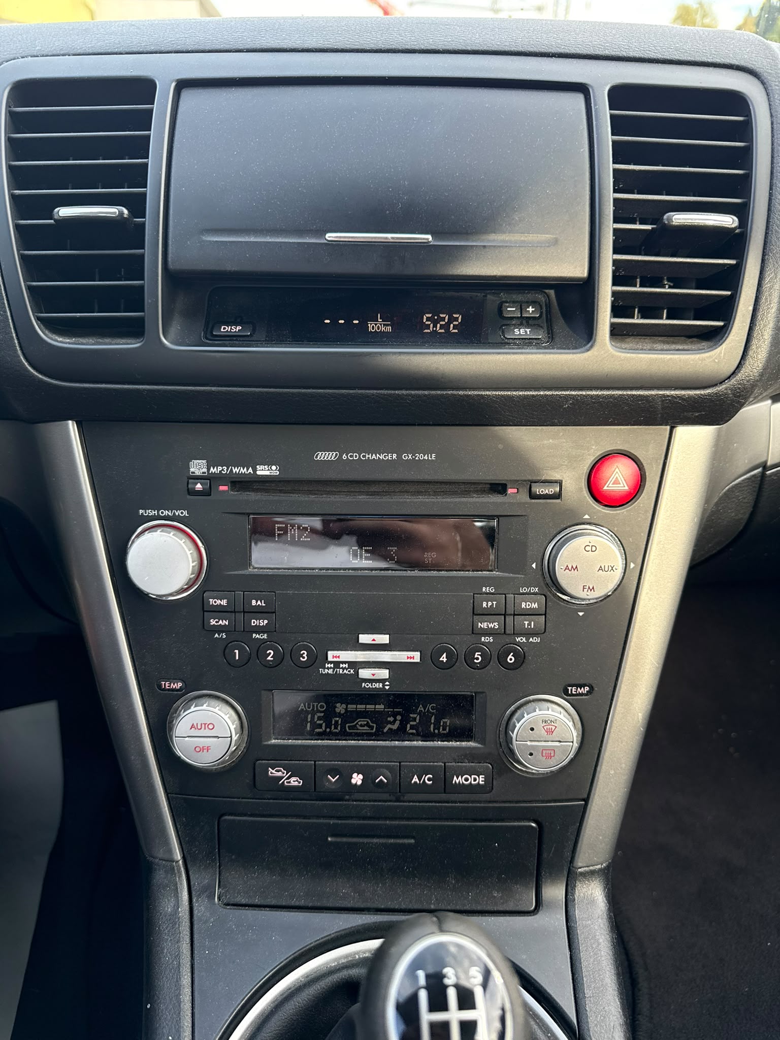 SUBARU Legacy 2.0R AWD Swiss-image-14