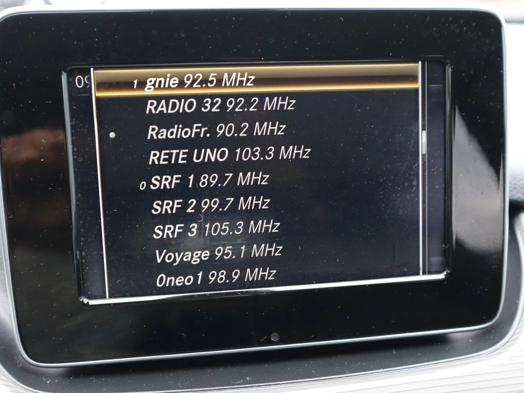 MERCEDES-BENZ B 220 Style 4Matic 7G-DCT ** Frisch ab MFK und Service **-image-7