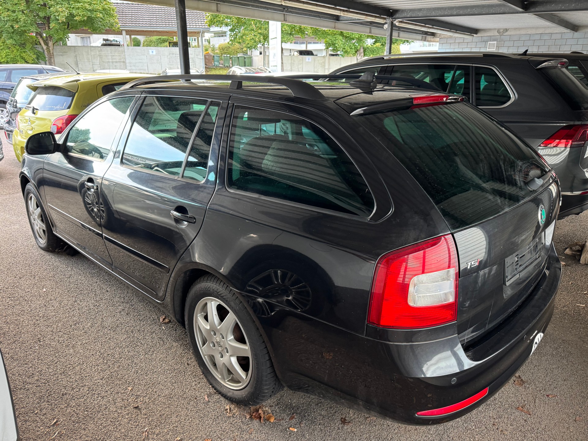 SKODA Octavia Combi 1.8 TSI Ambition DSG-image-3