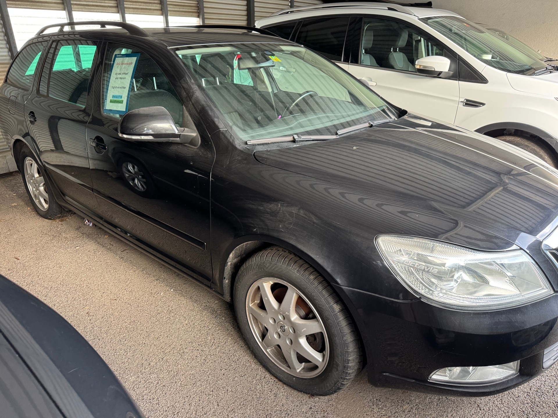 SKODA Octavia Combi 1.8 TSI Ambition DSG-image-1