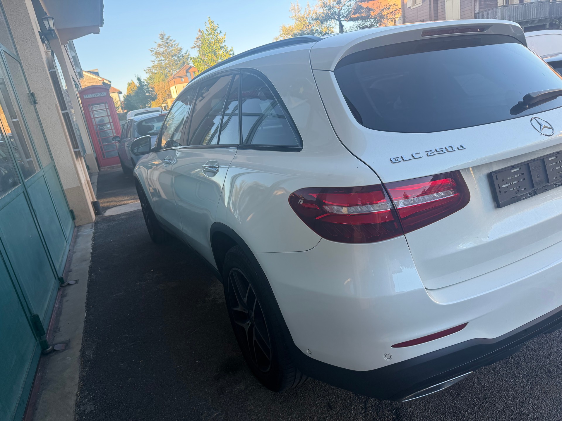 MERCEDES-BENZ GLC 250 d 4Matic 9G-Tronic-image-2