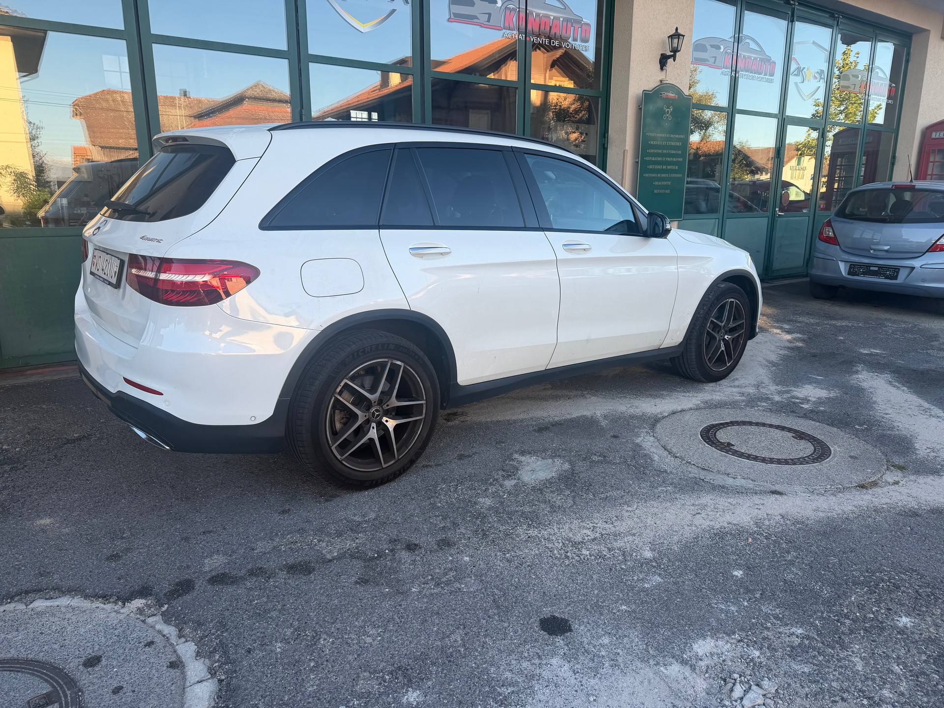 MERCEDES-BENZ GLC 250 d 4Matic 9G-Tronic-image-4