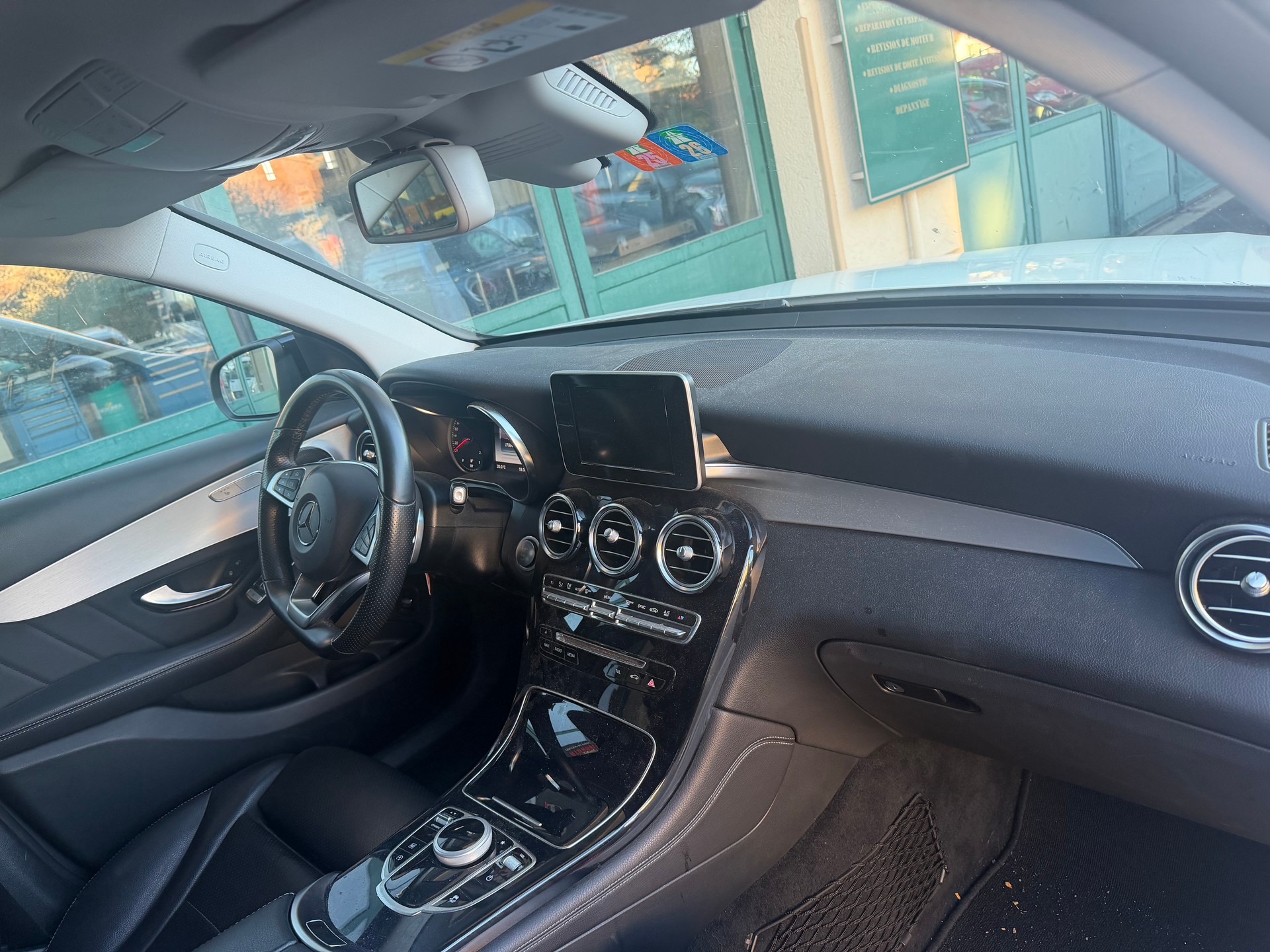 MERCEDES-BENZ GLC 250 d 4Matic 9G-Tronic-image-6