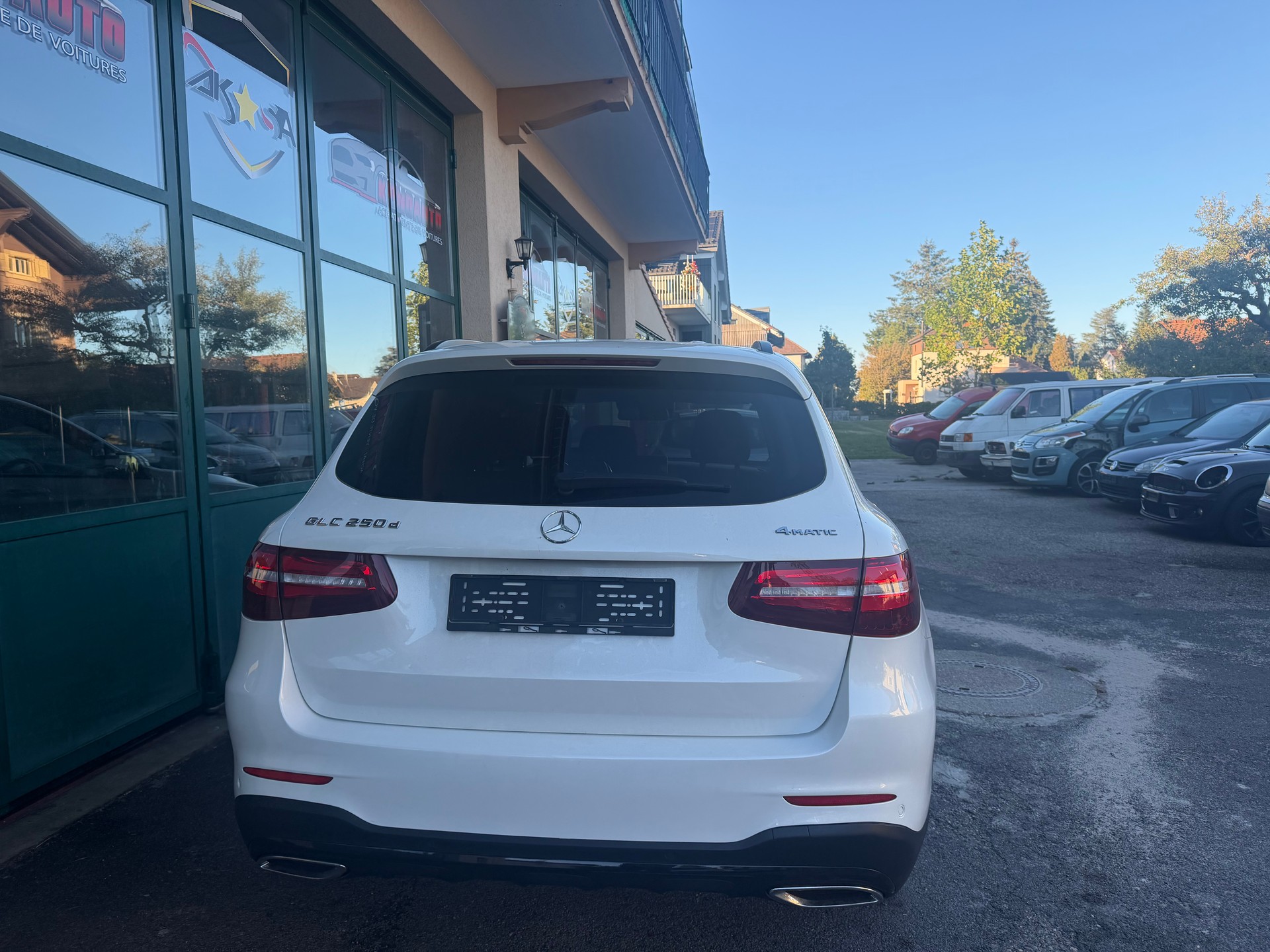 MERCEDES-BENZ GLC 250 d 4Matic 9G-Tronic-image-3