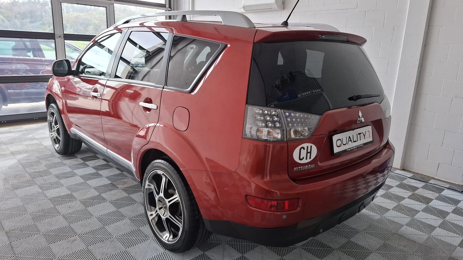 MITSUBISHI Outlander 2.4 Intense 4WD-image-4