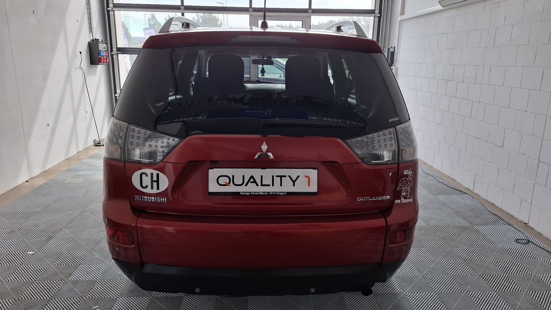 MITSUBISHI Outlander 2.4 Intense 4WD-image-5